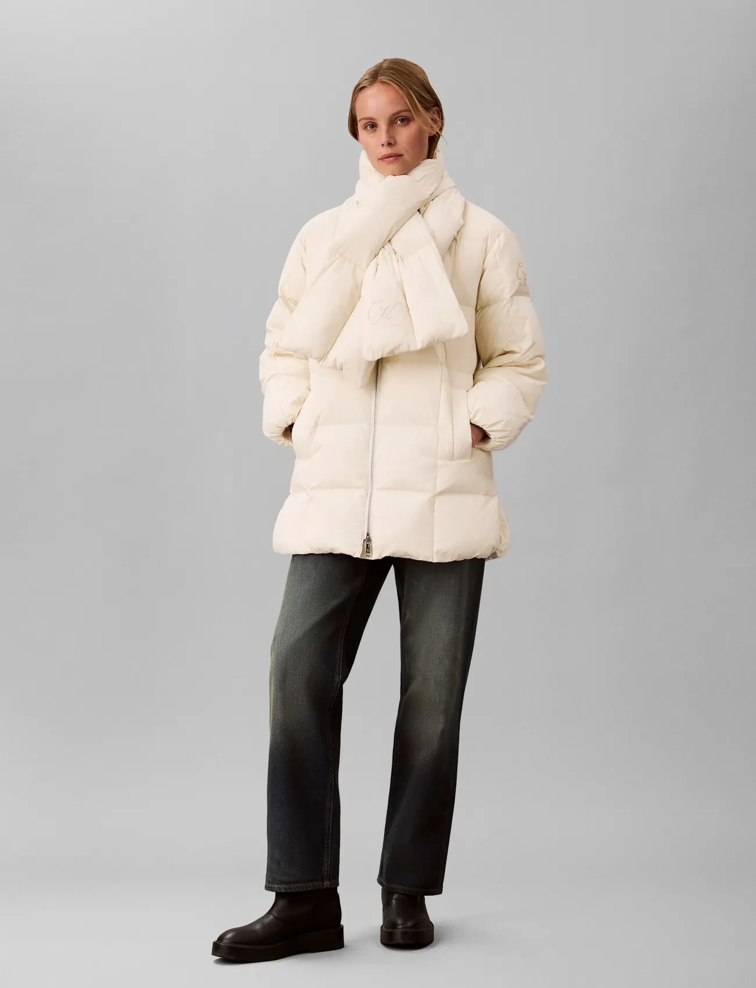 Calvin Klein Jeans MATTE MID PUFFER WITH SCARF - Calvin Klein Jeans - TURTLEDOVE / cream