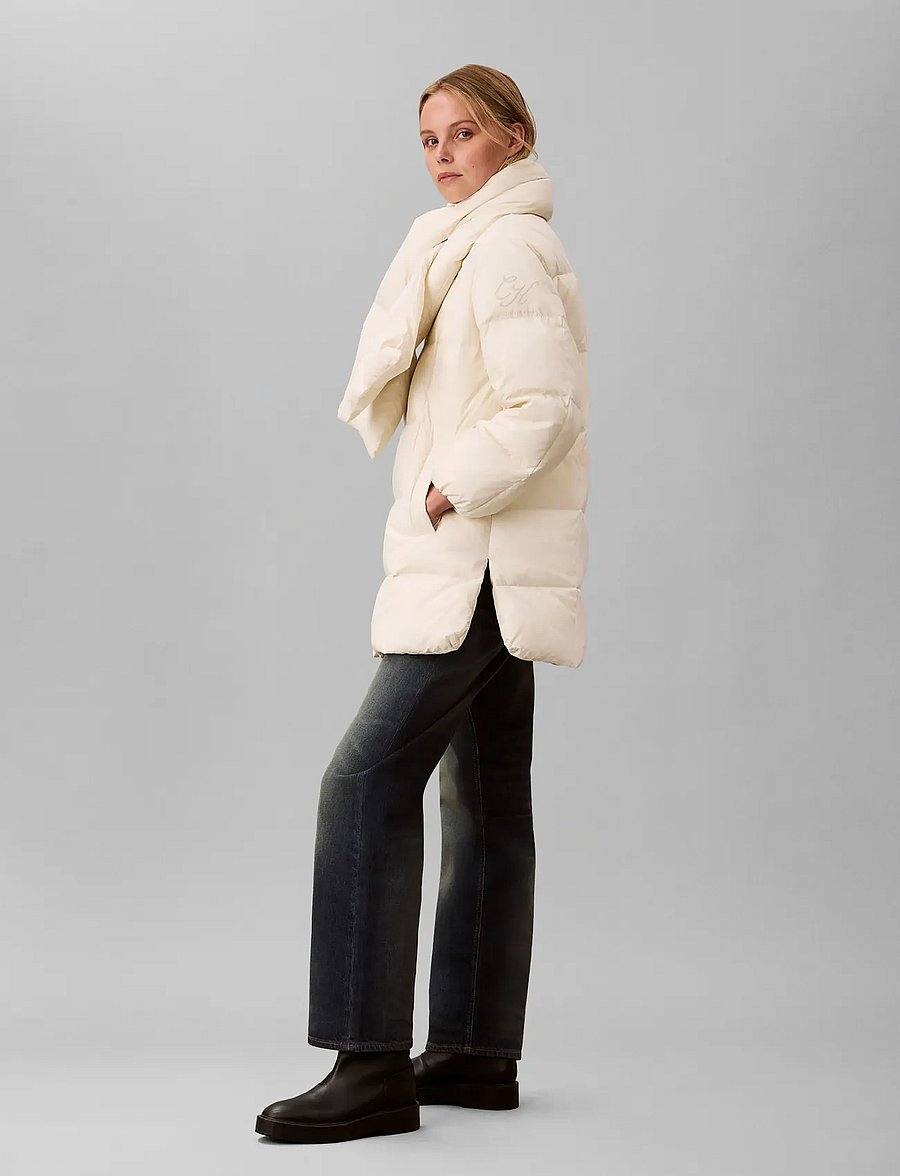 Calvin Klein Jeans - MATTE MID PUFFER WITH SCARF - winterjacken - turtledove - 5