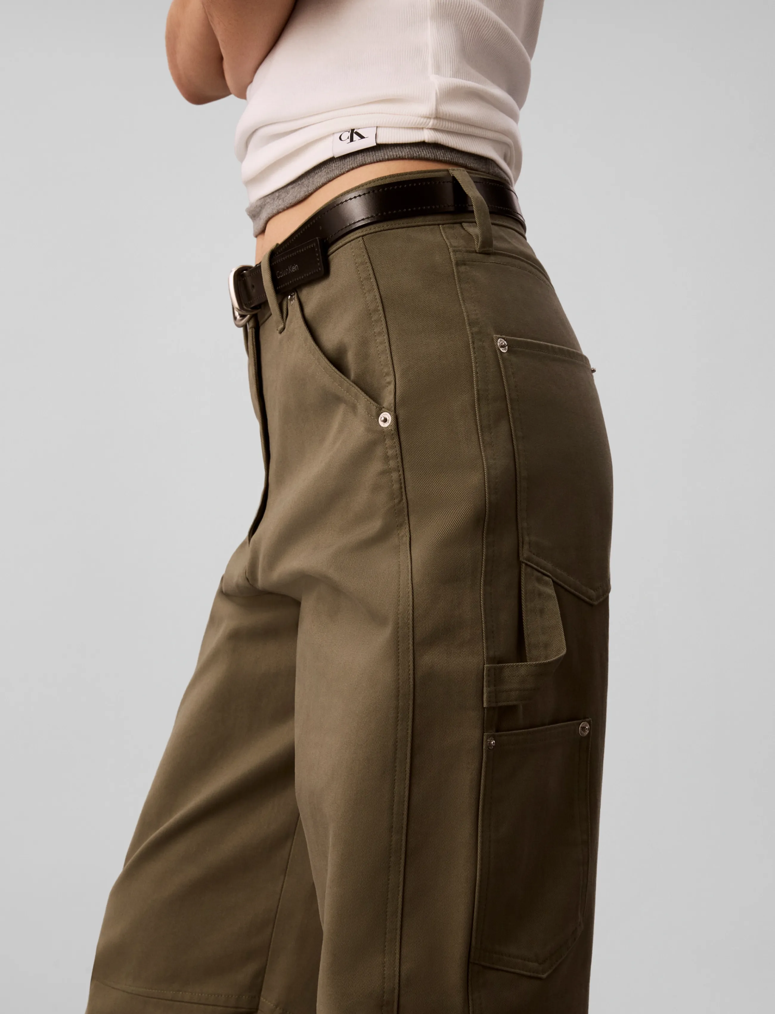 Calvin Klein Jeans - HRTG LBL MW CT TWILL PAINTER PNT - dusty olive - 4
