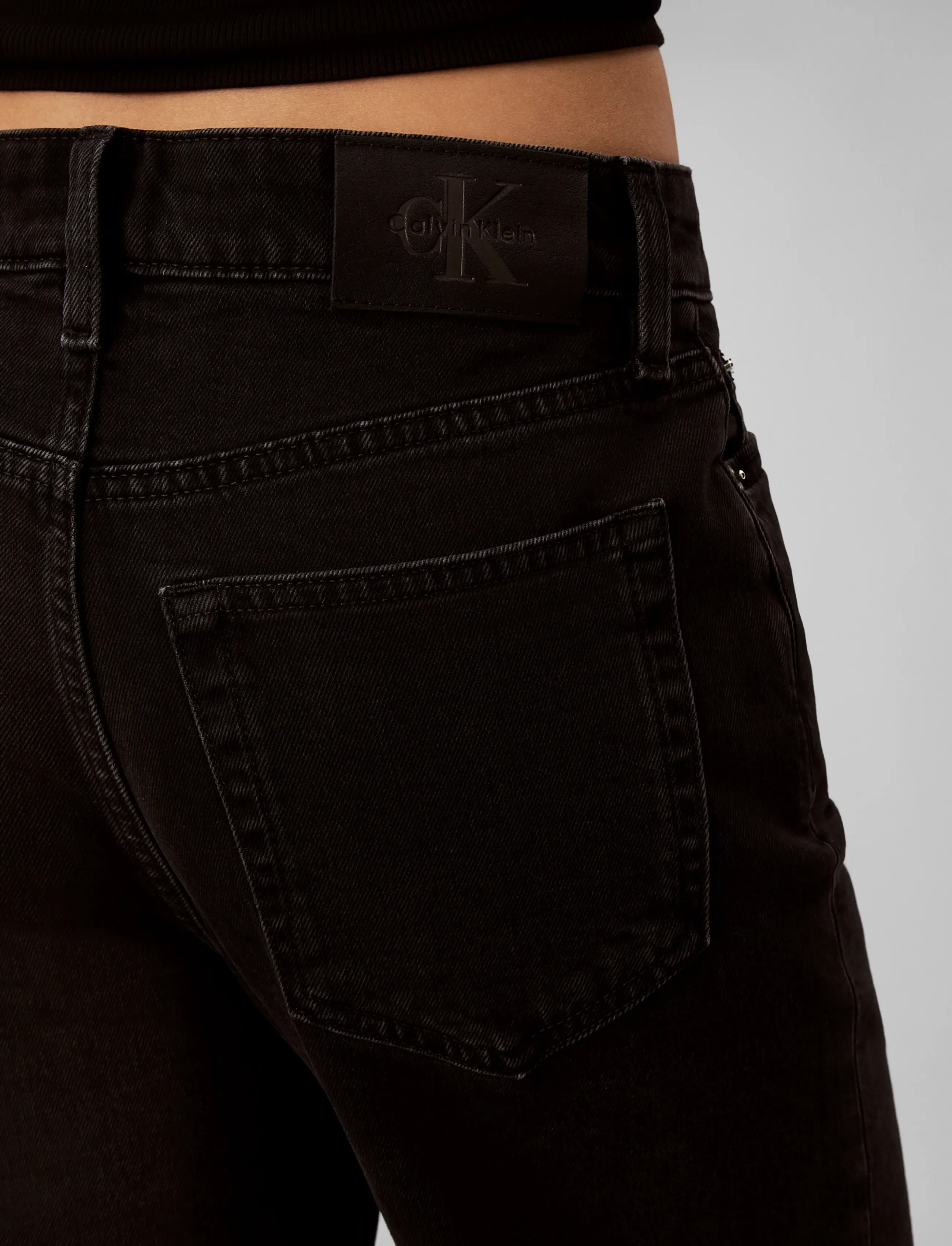 Calvin Klein Jeans - HIGH RISE LOOSE JEAN SOFT BLACK - soft black - 5