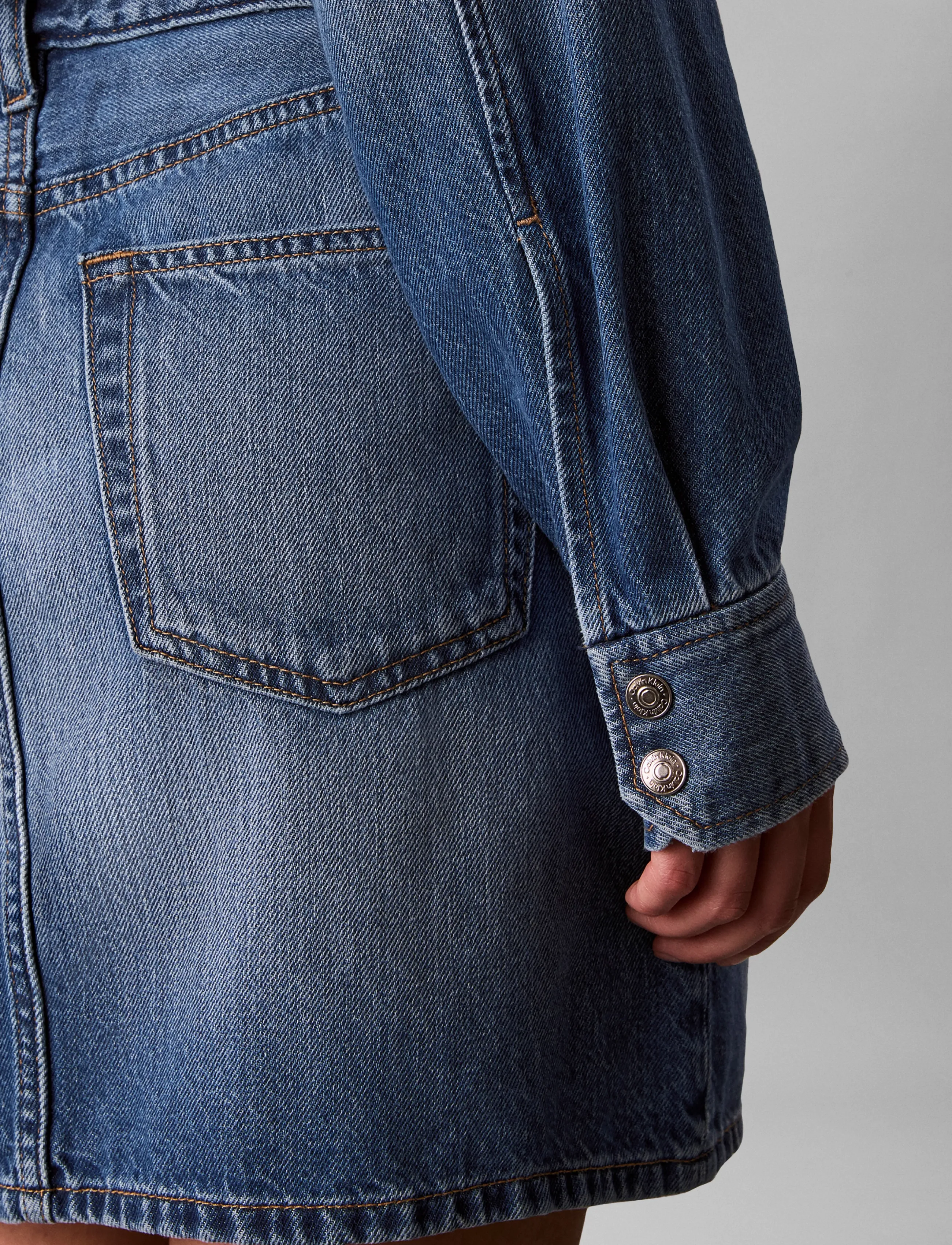 Calvin Klein Jeans - MINI TRUCKER DRESS AGED PARADISE - denimkjoler - aged paradise - 5