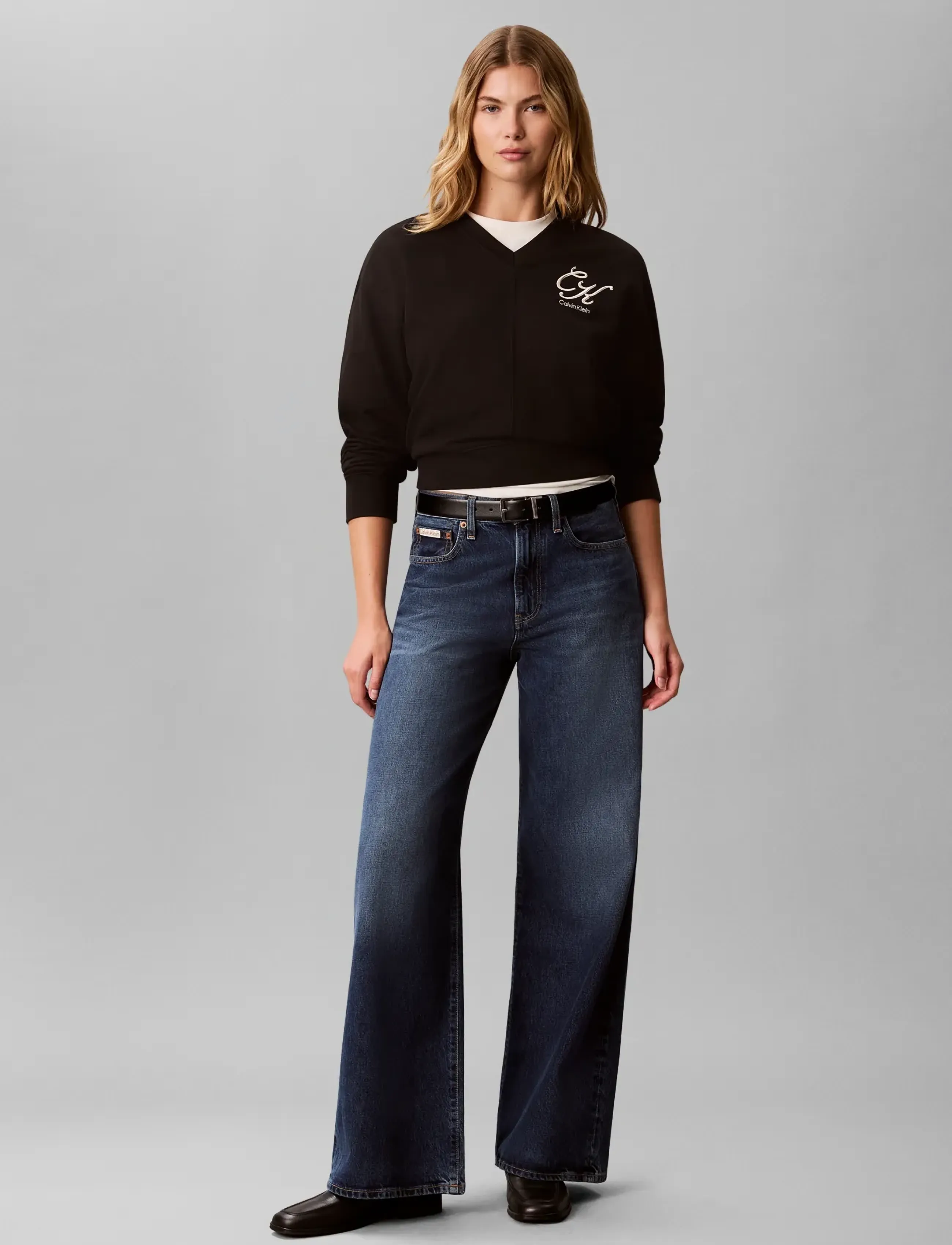 Calvin Klein Jeans - LS PREMIUM TERRY SCRIPT VNECK PO - sweatshirts - black - 0