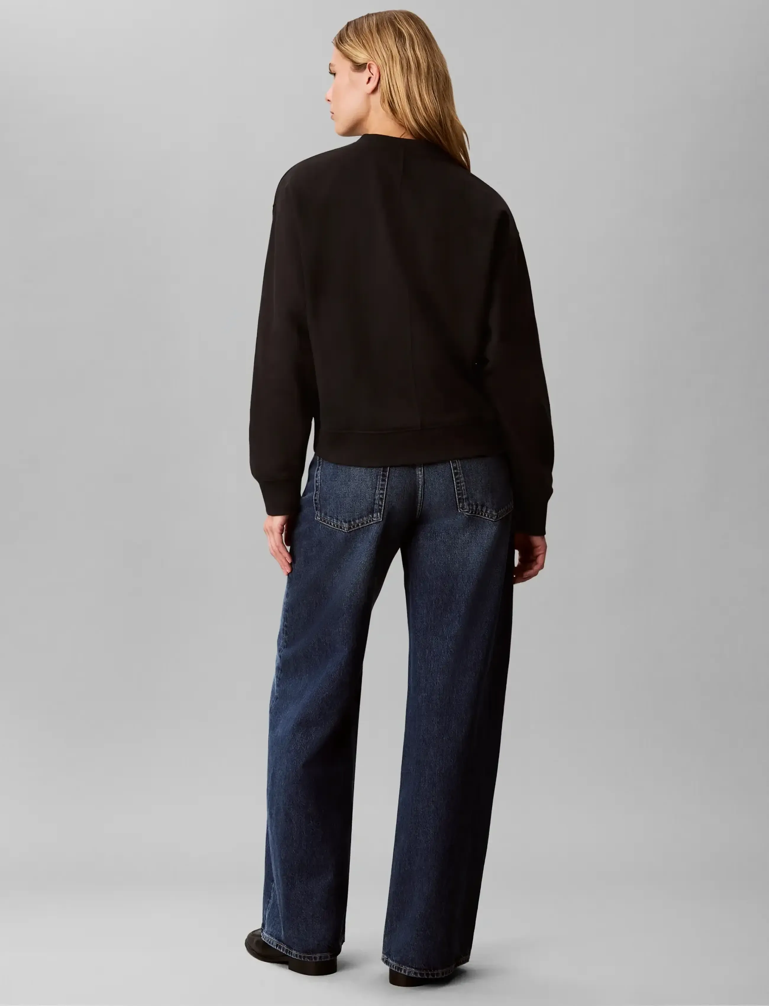 Calvin Klein Jeans - LS PREMIUM TERRY SCRIPT VNECK PO - sweatshirts - black - 2