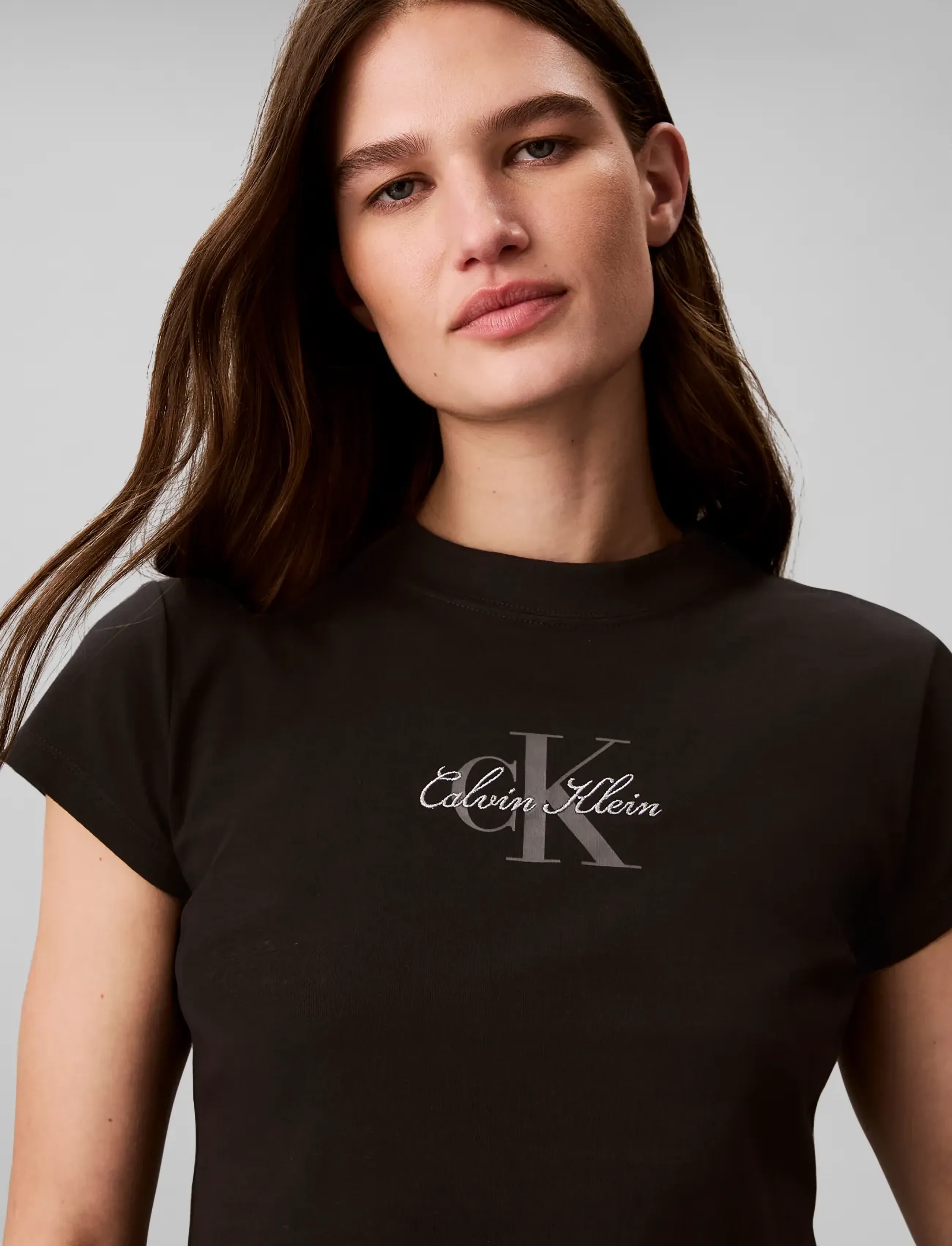 Calvin Klein Jeans Ss Slim Fit Baby Monologo Script t-shirts dam – bild 4