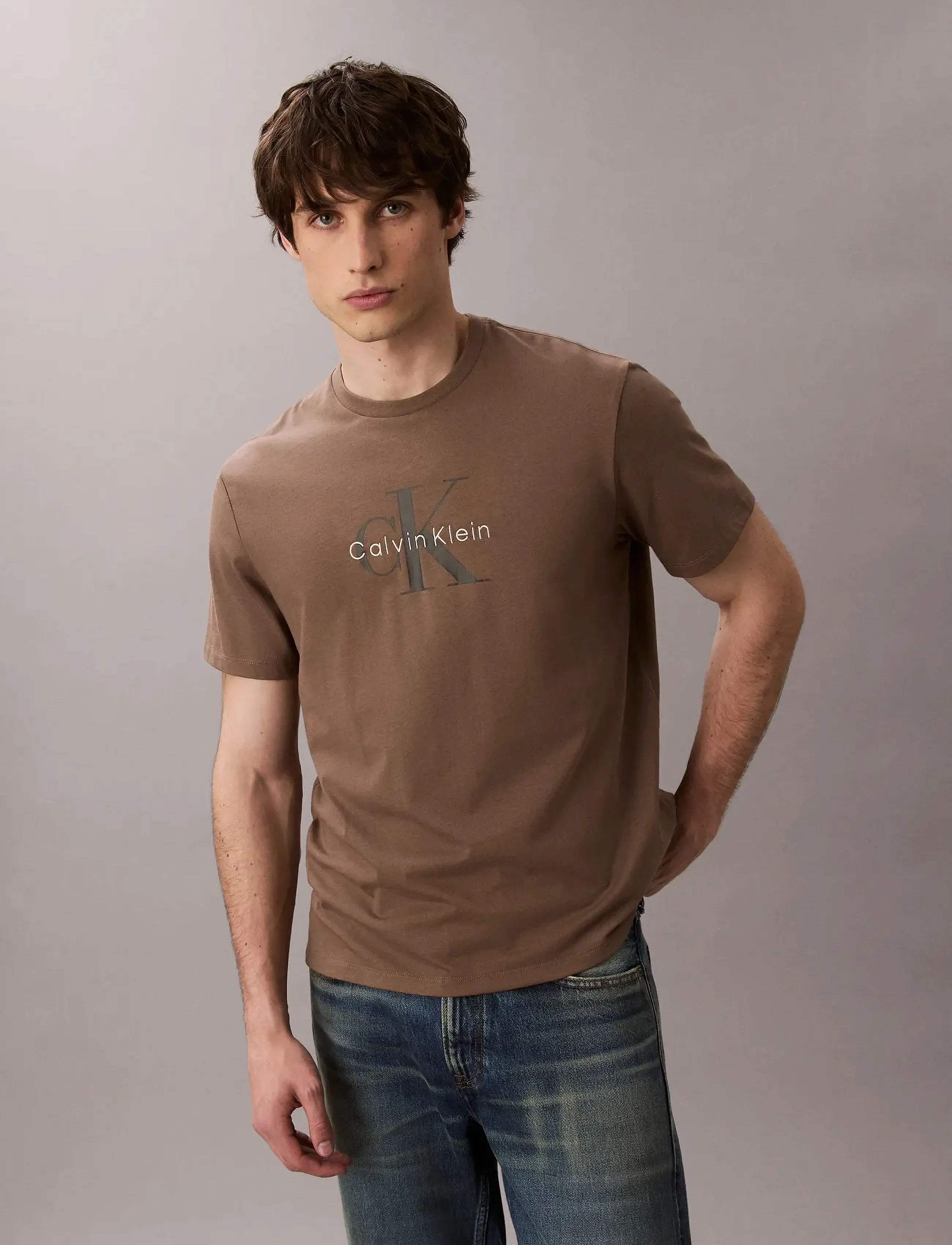 Calvin Klein Jeans - SS Hero Monologo Tee 20s - korte mouwen - taupe tone - 4