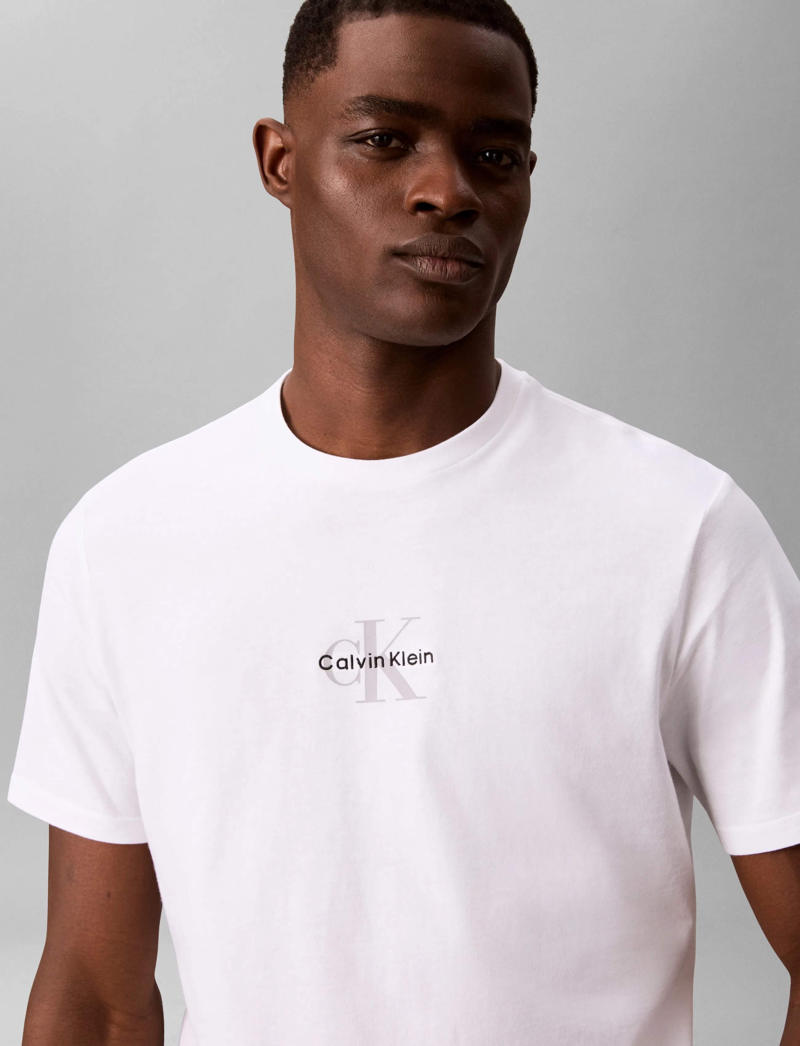 Calvin Klein Jeans - SS 30S MICRO MONOLOGO TEE - short-sleeved t-shirts - bright white - 4
