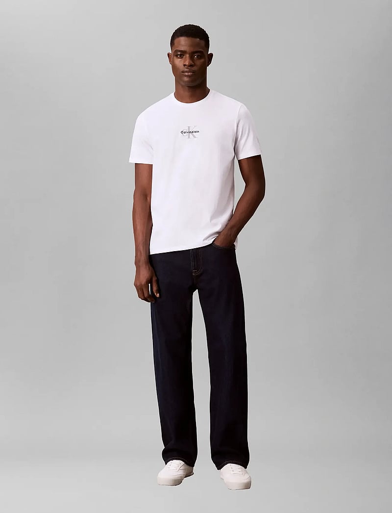 Calvin Klein Jeans - SS 30S MICRO MONOLOGO TEE - kortærmede t-shirts - brilliant white - 0