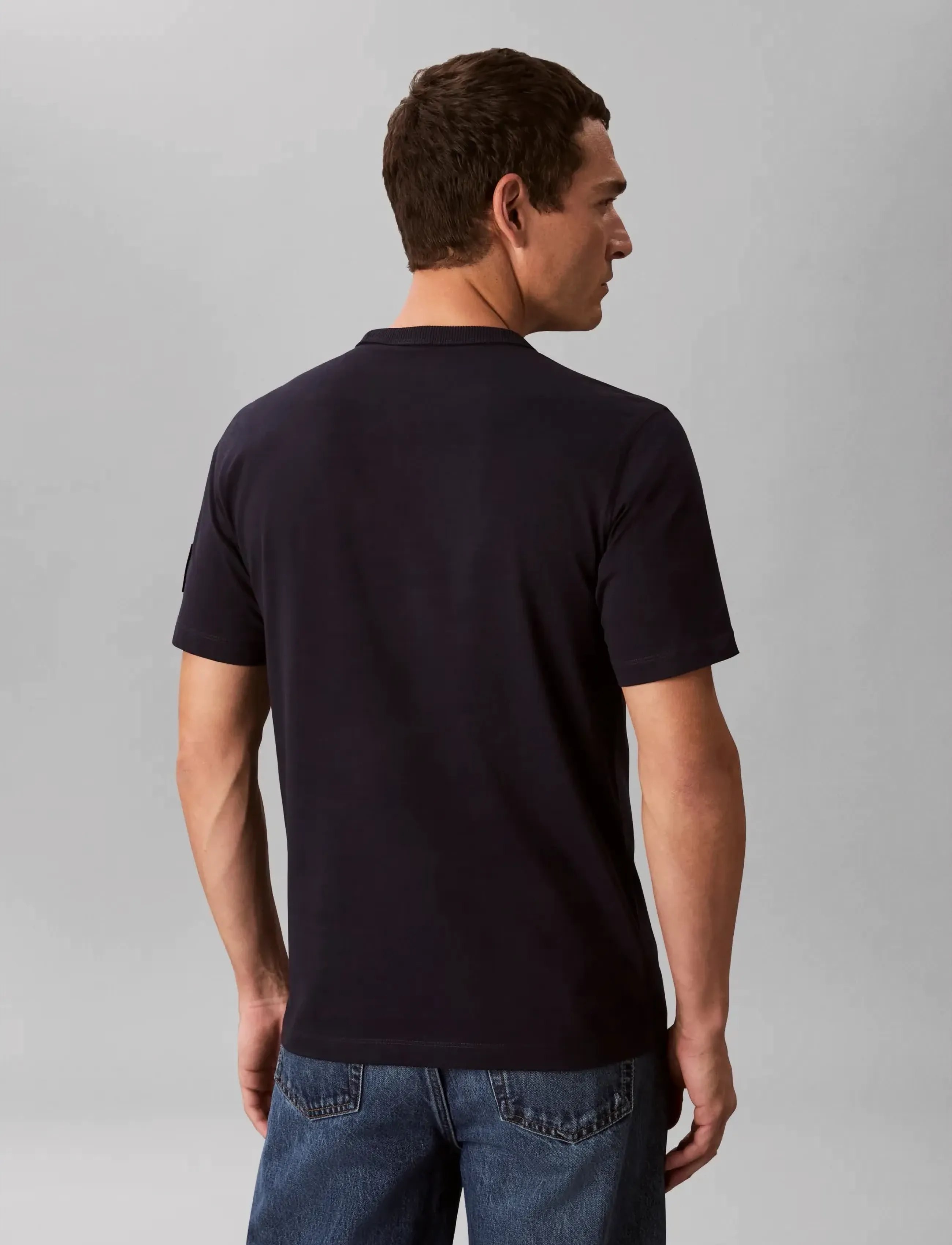 Calvin Klein Jeans - BADGE REGULAR TEE - kortärmade t-shirts - night sky - 2