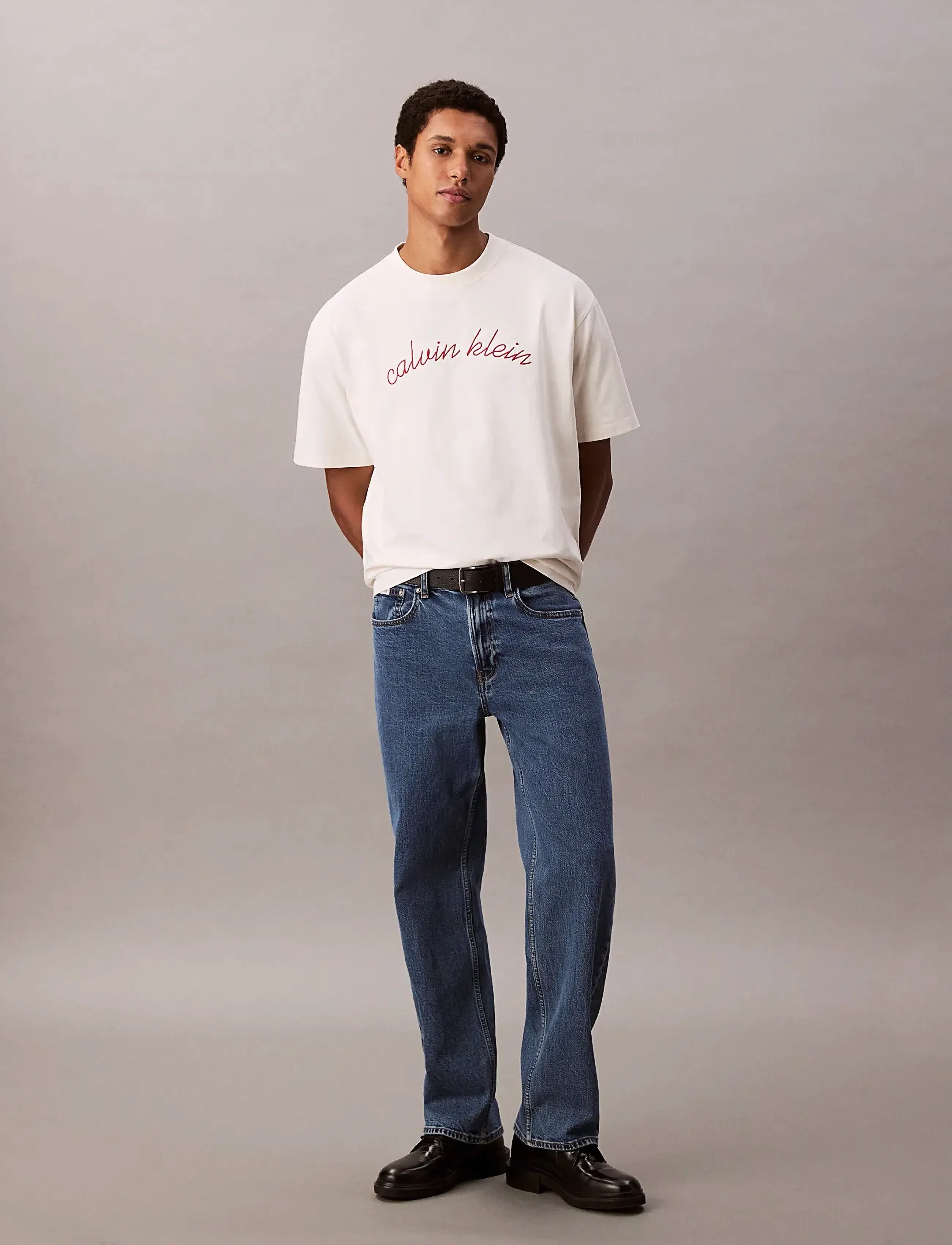 Calvin Klein Jeans - SS CENTER CHAIN STITCH 16S RLXD - kortärmade t-shirts - tofu - 4
