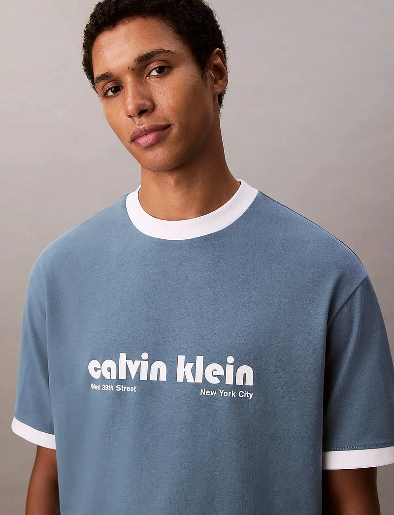 Calvin Klein Jeans - SS RETRO LOGO RINGER 16S RLXD TE - kortærmede t-shirts - bluefin - 3