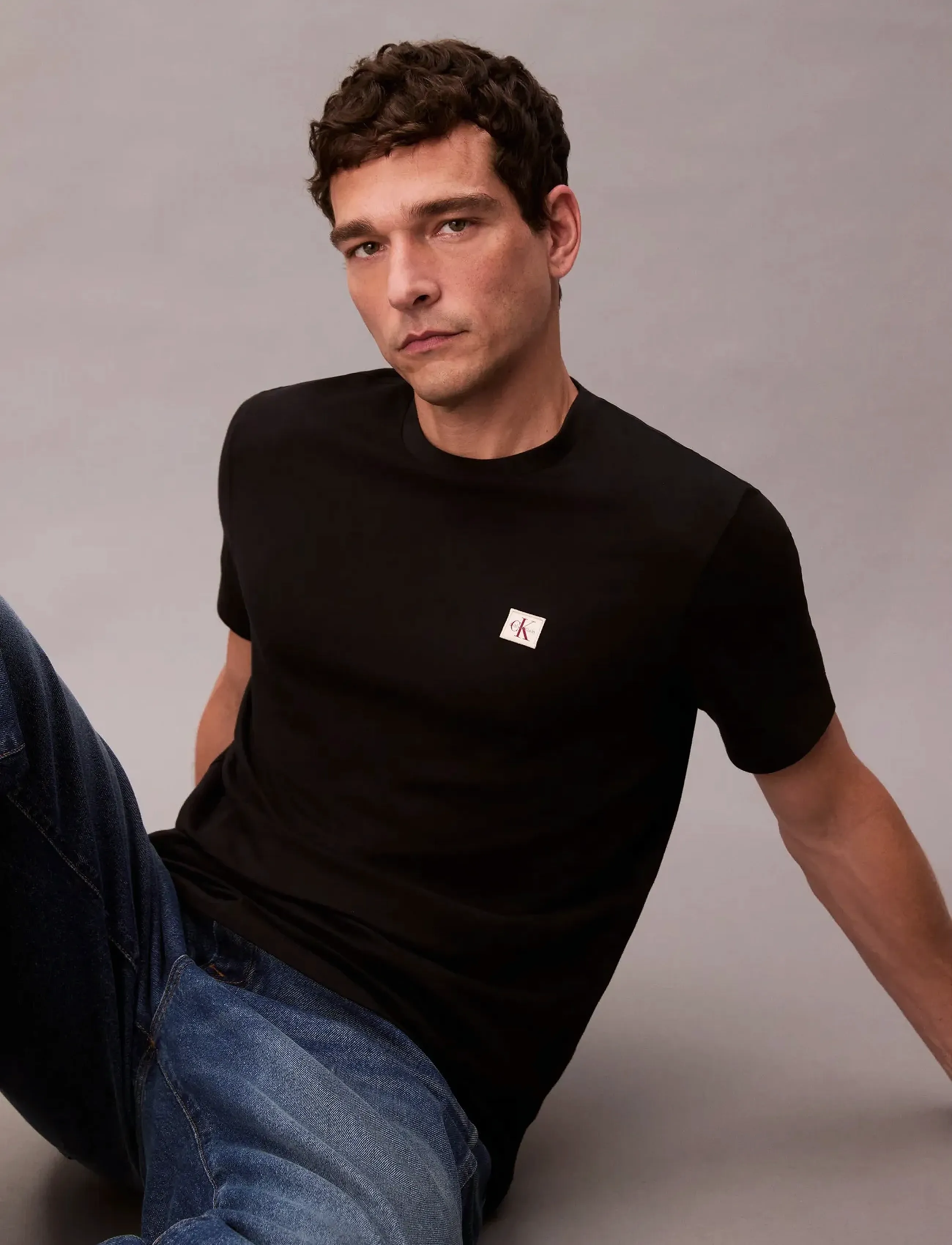 Calvin Klein Jeans - SS BADGE 30S JERSEY CLASSIC TEE - kortærmede t-shirts - black - 2