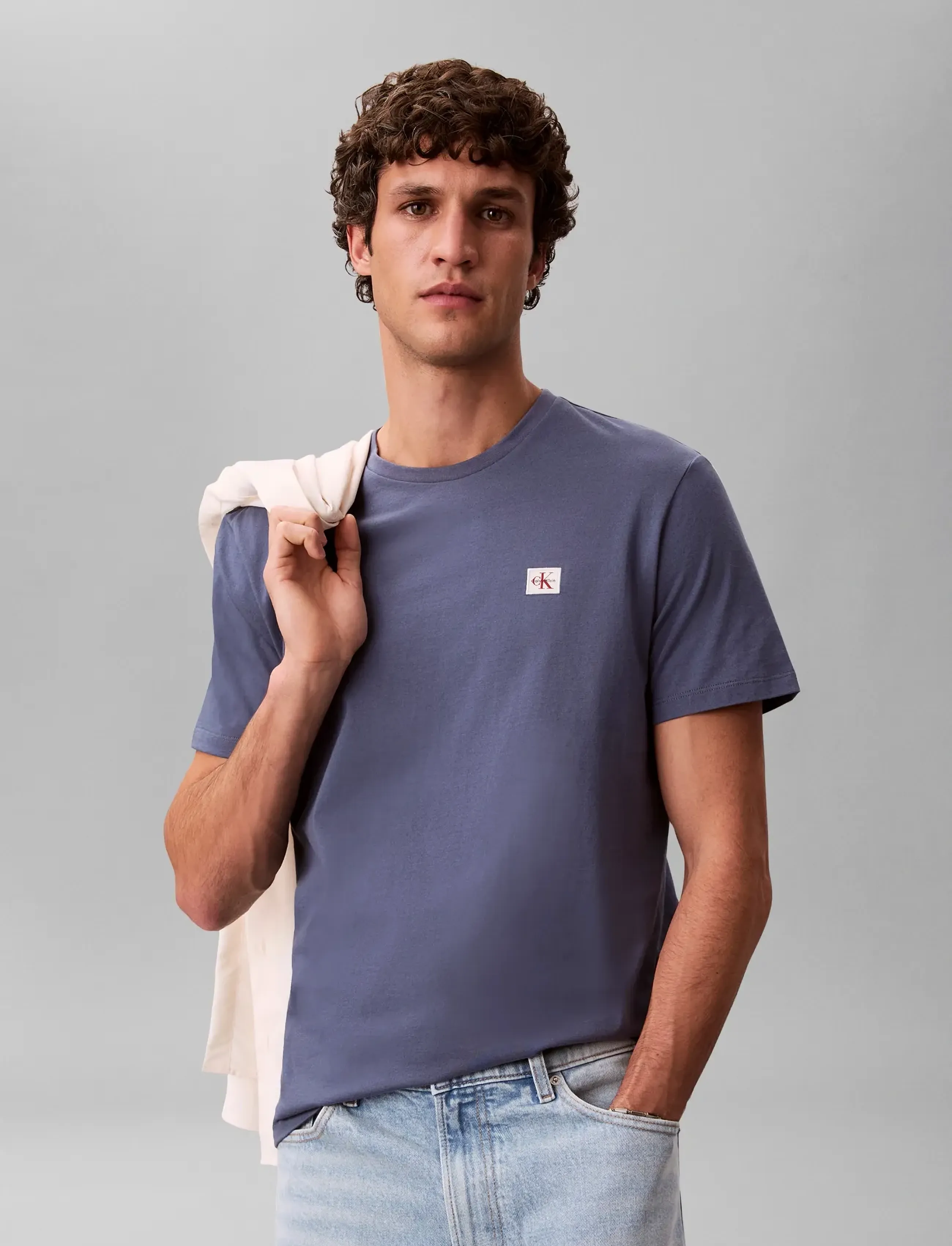 Calvin Klein Jeans - SS BADGE 30S JERSEY CLASSIC TEE - lühikeste varrukatega t-särgid - blue nomad - 5