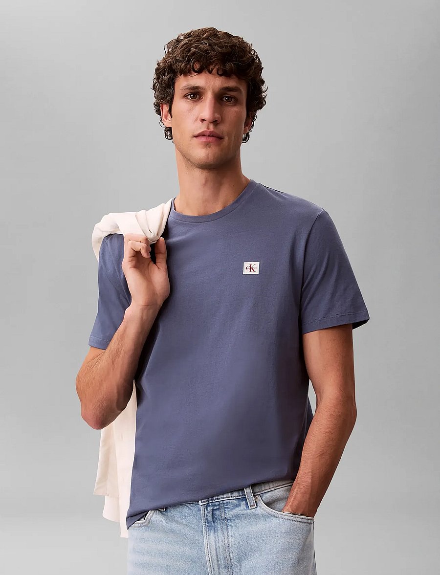Calvin Klein Jeans - SS BADGE 30S JERSEY CLASSIC TEE - short-sleeved t-shirts - blue nomad - 5