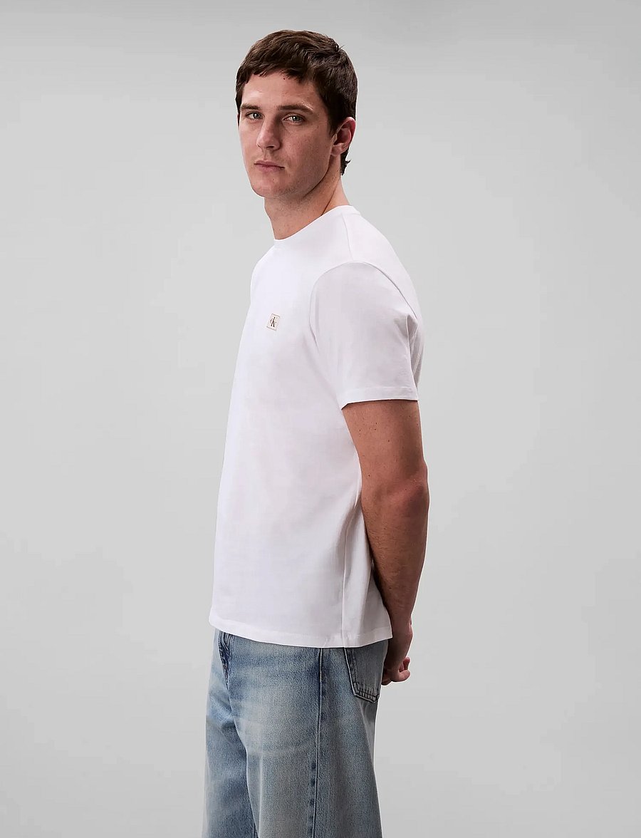 Calvin Klein Jeans - SS BADGE 30S JERSEY CLASSIC TEE - kurzärmelige t-shirts - bright white - 5