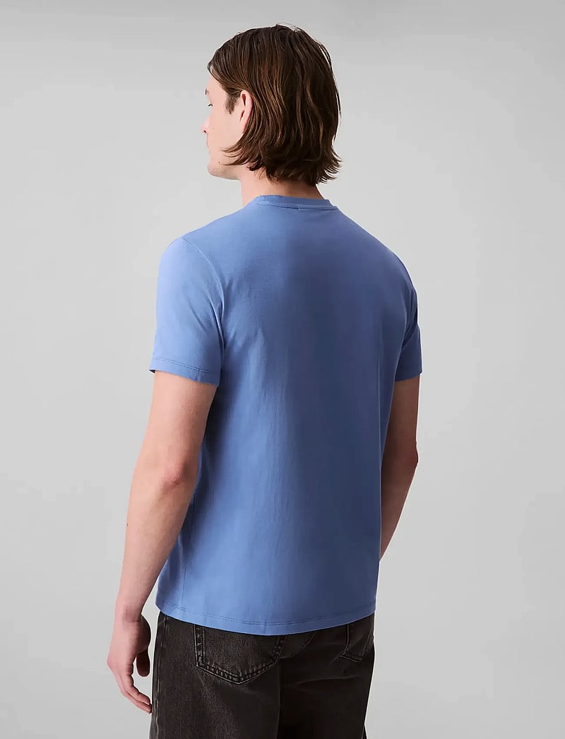 Calvin Klein Jeans - SS BADGE 30S JERSEY CLASSIC TEE - kurzärmelig - dull nile blue - 4