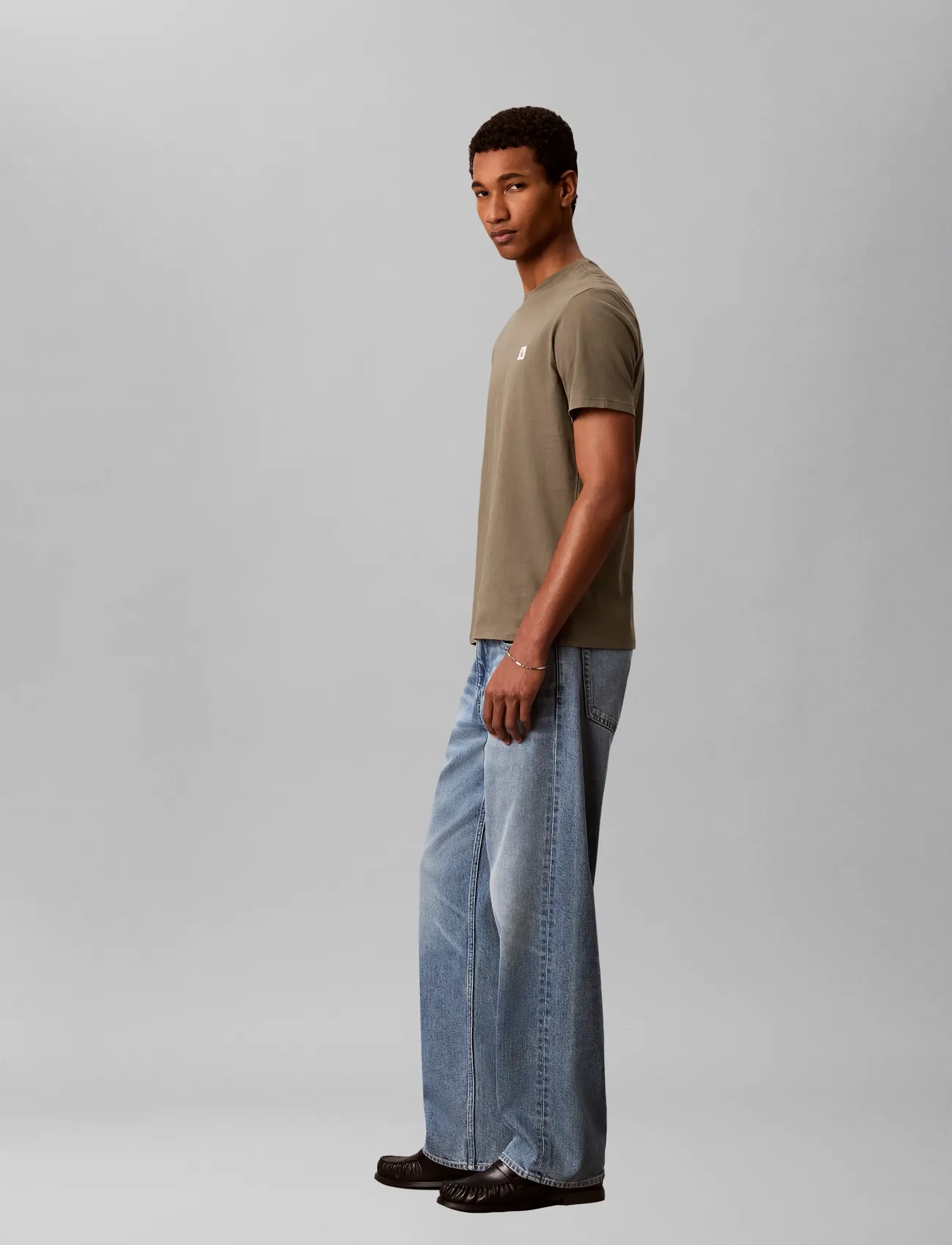 Calvin Klein Jeans SS CLASSIC 30S HERITAGE LBL TEE - T-Shirts - DUSTY OLIVE / khaki/green