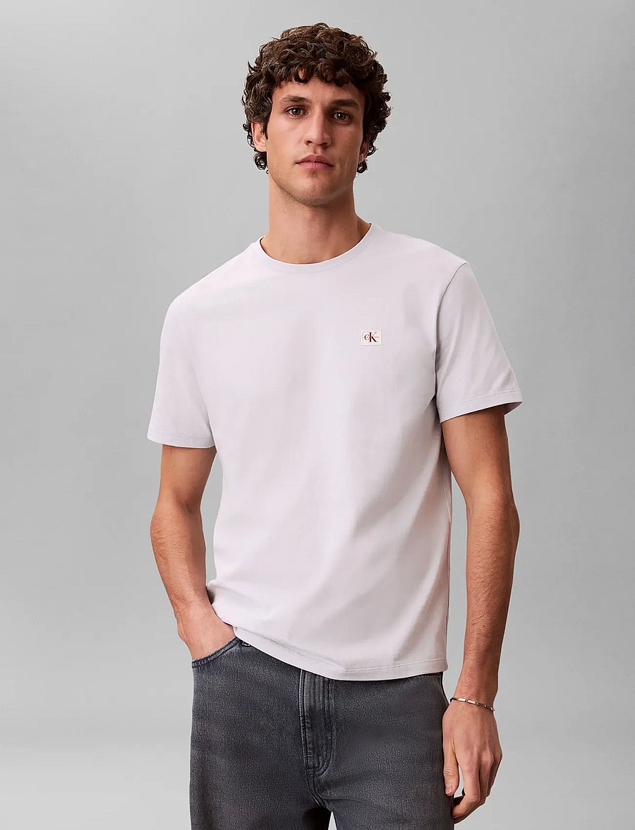 Calvin Klein Jeans - SS BADGE 30S JERSEY CLASSIC TEE - short-sleeved t-shirts - marble gray - 4