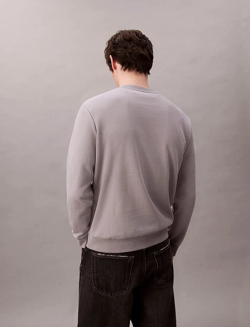 Calvin Klein Jeans - LS 350TERRY EU WHSL BADGE CREWNE - sweatshirts - formal gray - 3