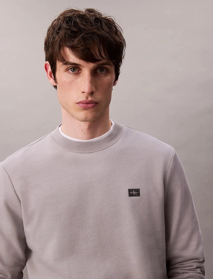 Calvin Klein Jeans - LS EU 350TERRY BADGE CN SWTSHRT - sweatshirts - formal gray - 4