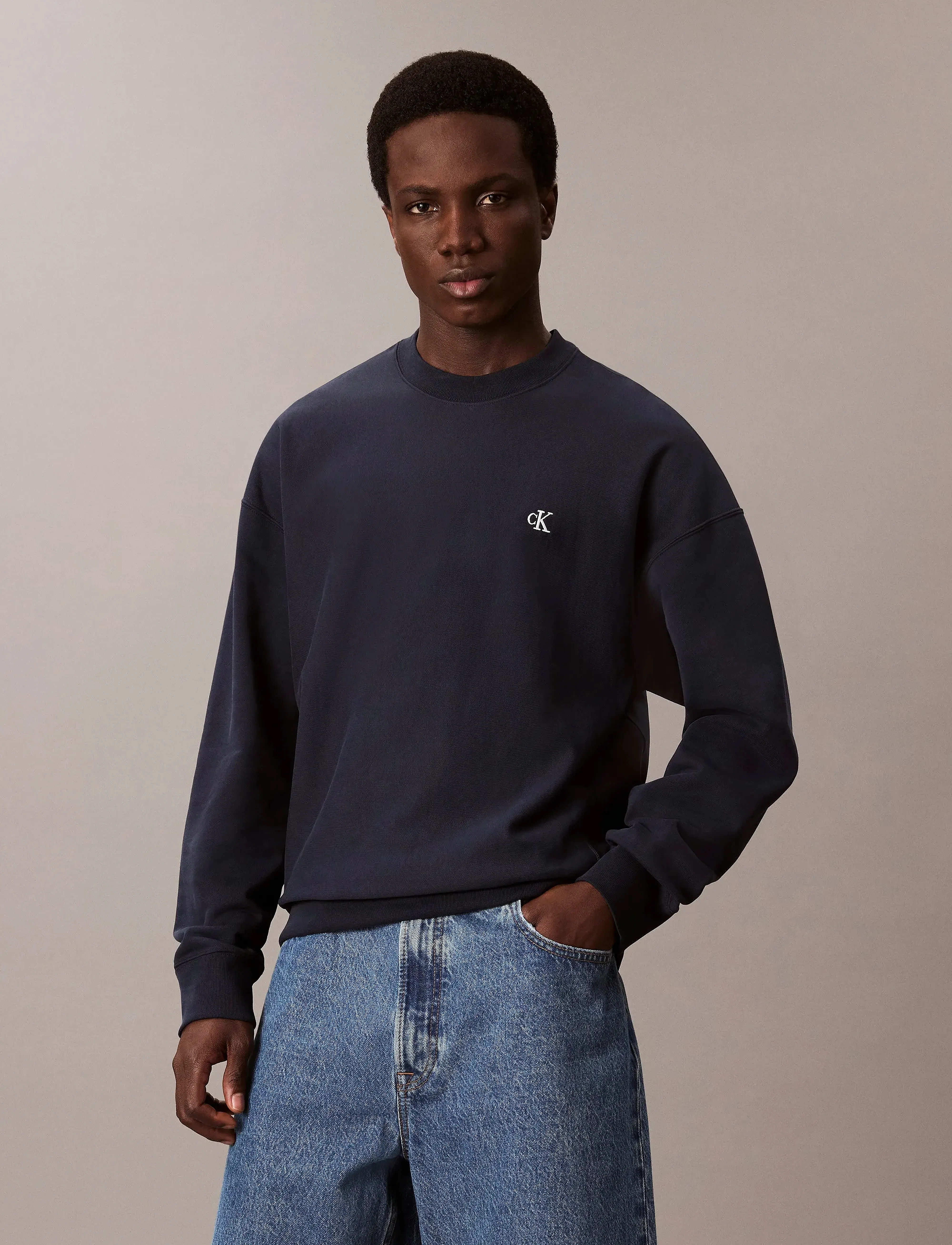 Calvin Klein Jeans - PREMIUM TERRY MONOGRAM CN SWEATS - nach stil kaufen - dark sapphire - 3