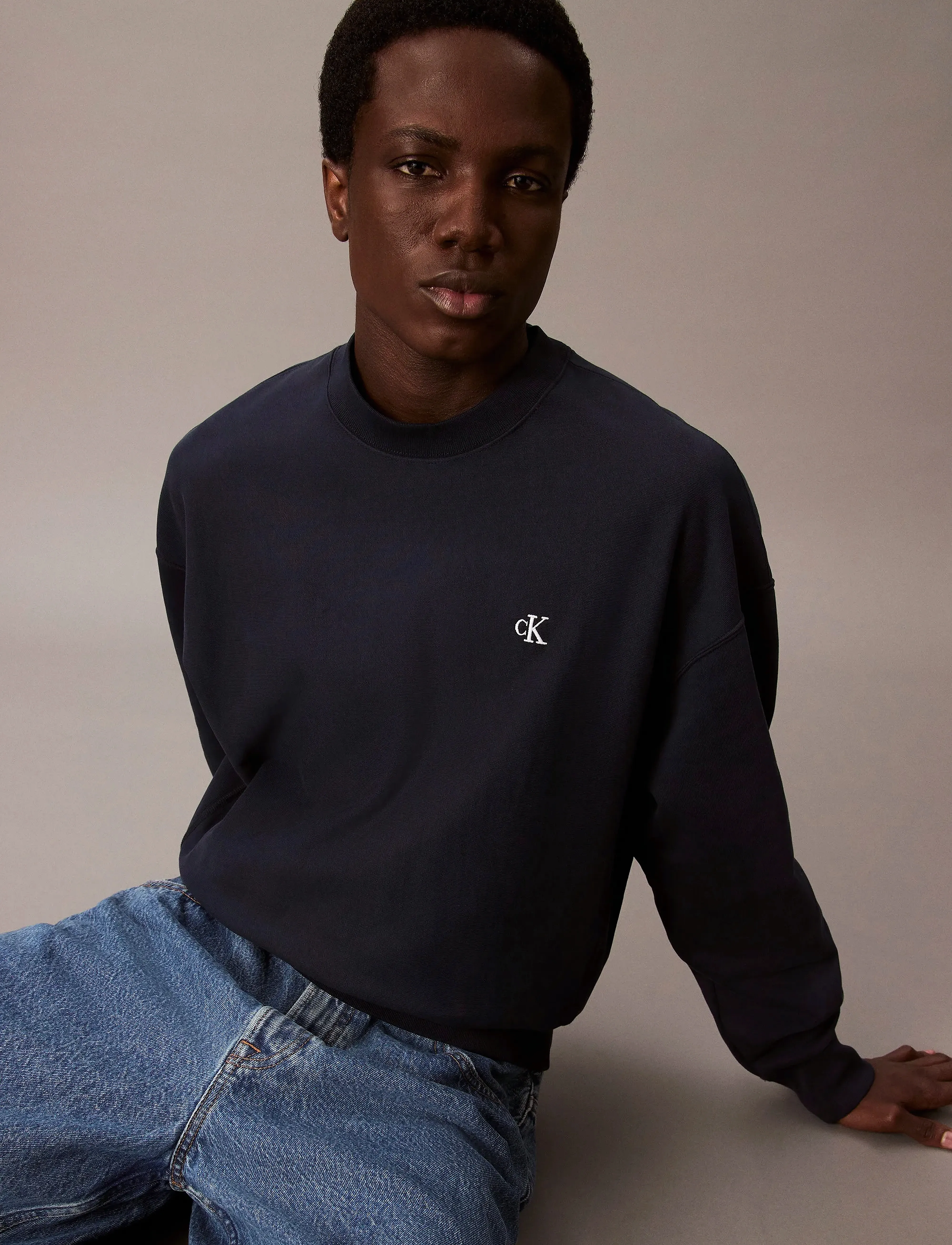 Calvin Klein Jeans - PREMIUM TERRY MONOGRAM CN SWEATS - nach stil kaufen - dark sapphire - 4