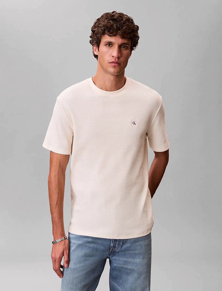 Calvin Klein Jeans - SS WAFFLE BADGE CREWNK TEE - short-sleeved t-shirts - calico - 0