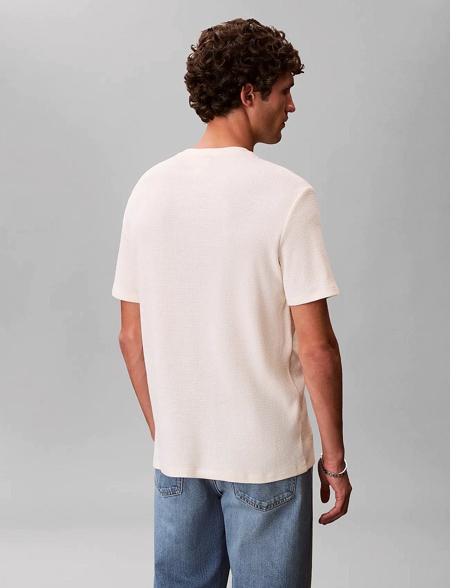 Calvin Klein Jeans - SS WAFFLE BADGE CREWNK TEE - short-sleeved t-shirts - calico - 2