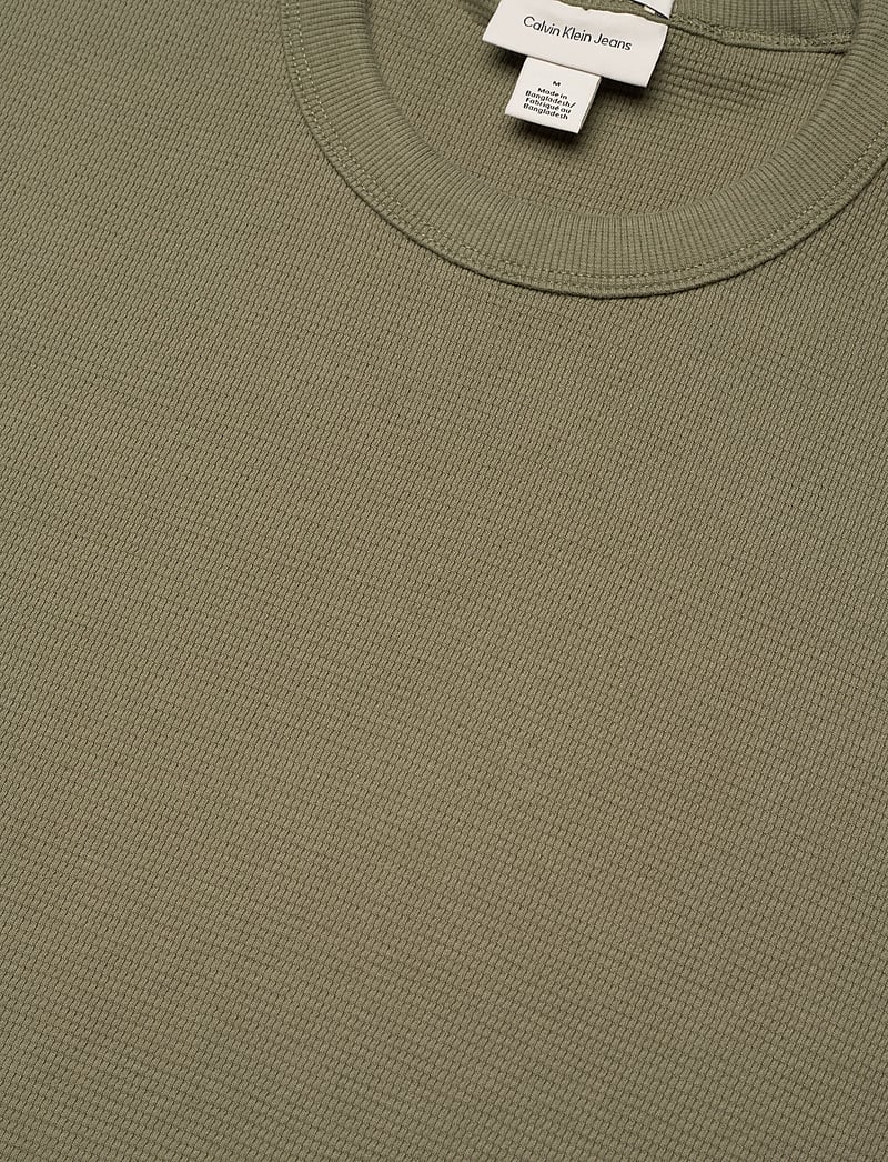 Calvin Klein Jeans - SS BADGE WAFFLE TEE - kurzärmelig - deep lichen green - 5