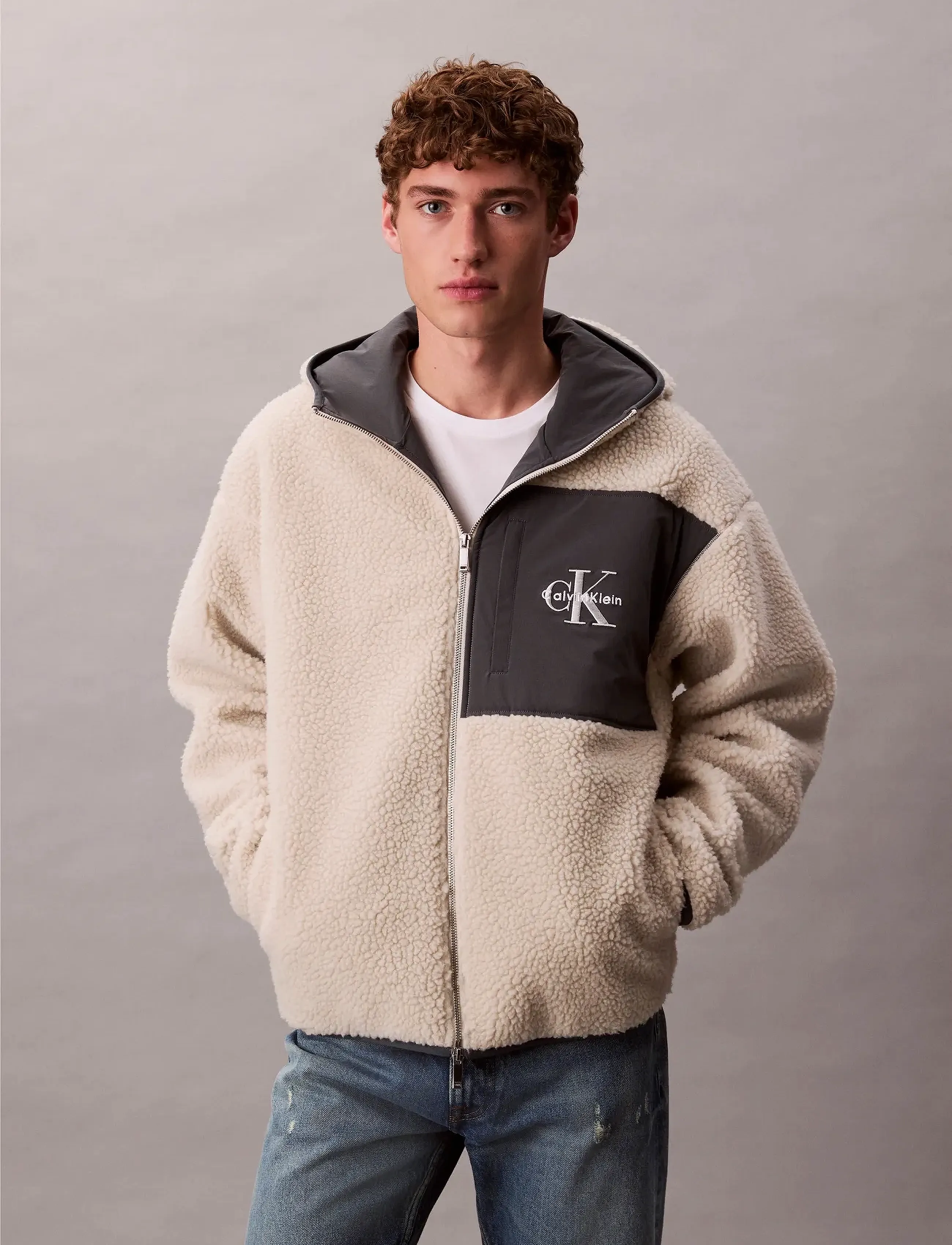 Calvin Klein Jeans SHERPA FUNNEL NECK FULL ZIP HOOD - Sweatshirts - CHALK / cream