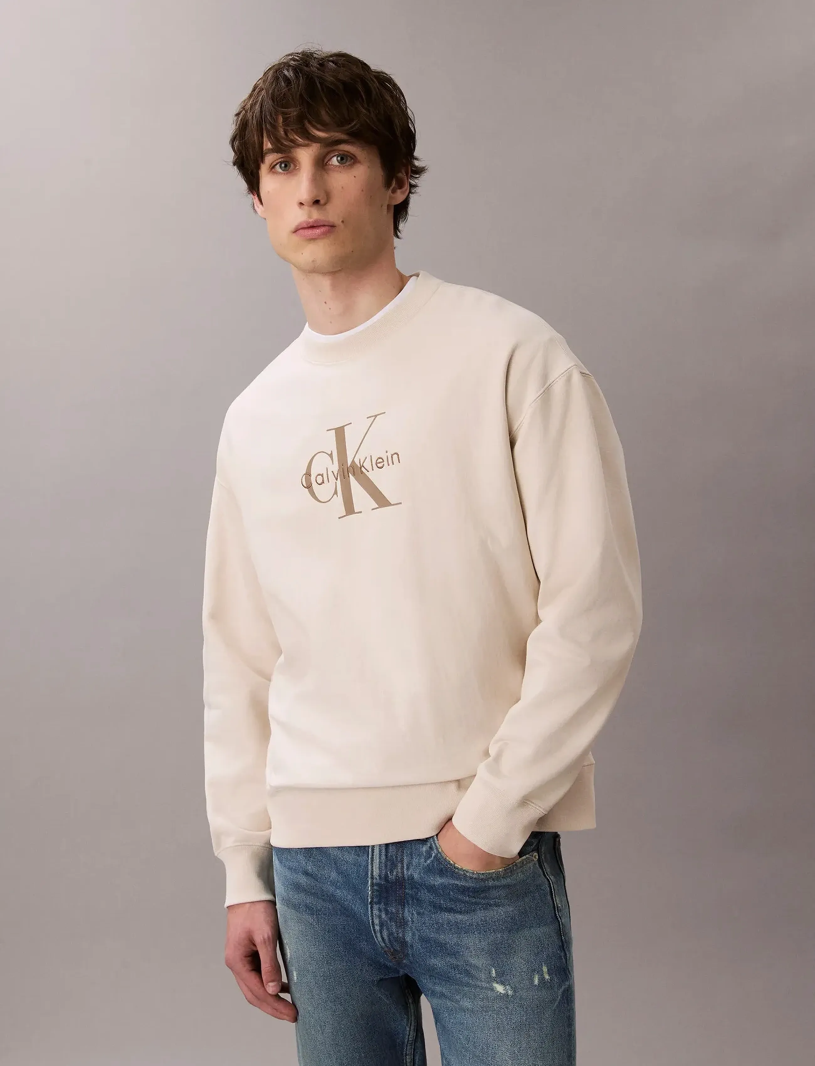 Calvin Klein Jeans - LS PREMIUM TERRY MONOLOGO CN SWT - shop efter stil - chalk - 2