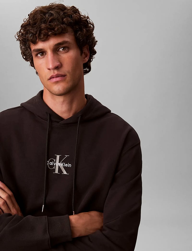 Calvin Klein Jeans - LS EU 350TERRY MICRO MONOLOGO HO - kapuutsiga dressipluusid - black - 4