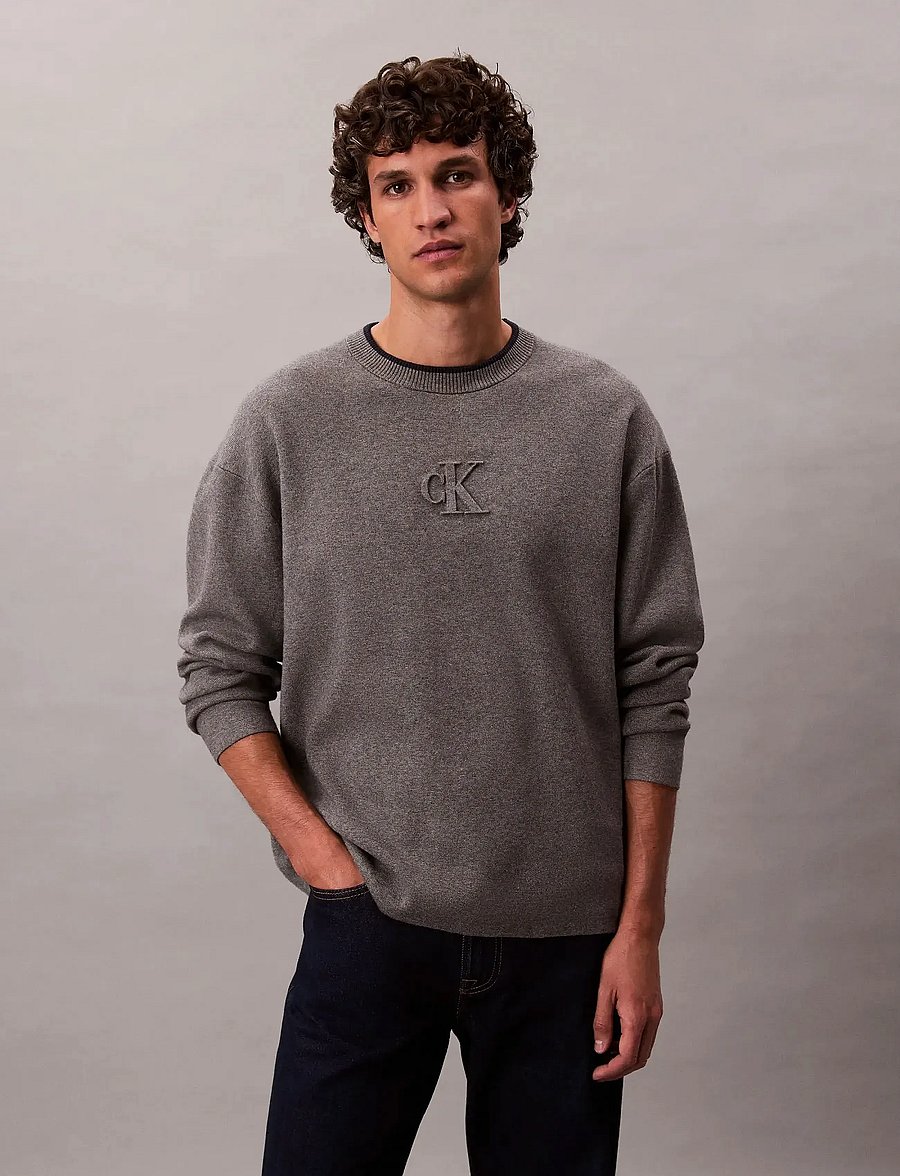 Calvin Klein Jeans - LS EMBOSSED LOGO CREWNK SWEATER - round necks - med. grey htr - 0
