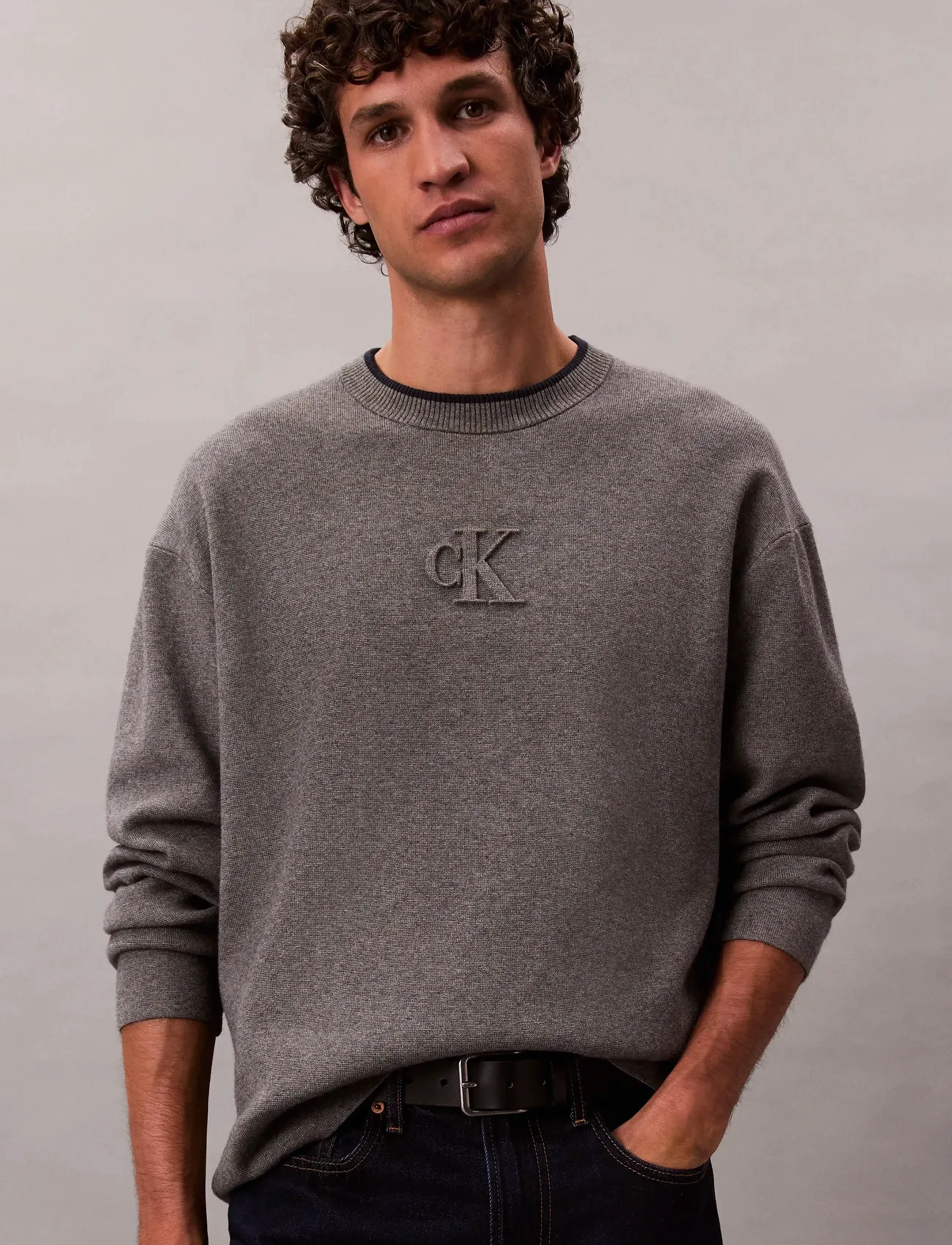 Calvin Klein Jeans - LS EMBOSSED LOGO CREWNK SWEATER - rundhals - med. grey htr - 5
