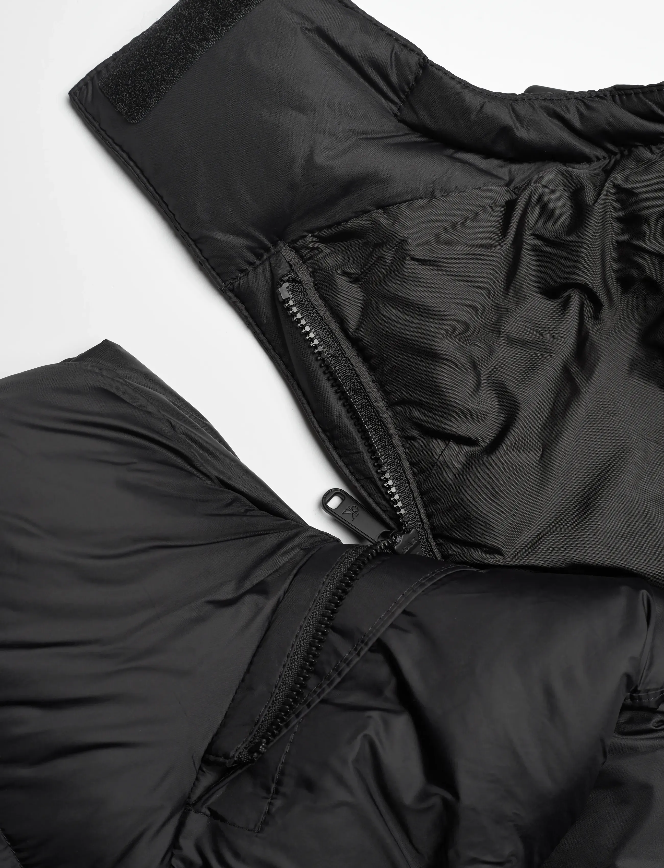 Calvin Klein Jeans - SVLS NYLON ZIP OFF HOOD DOWN PUF - vesti - black - 3