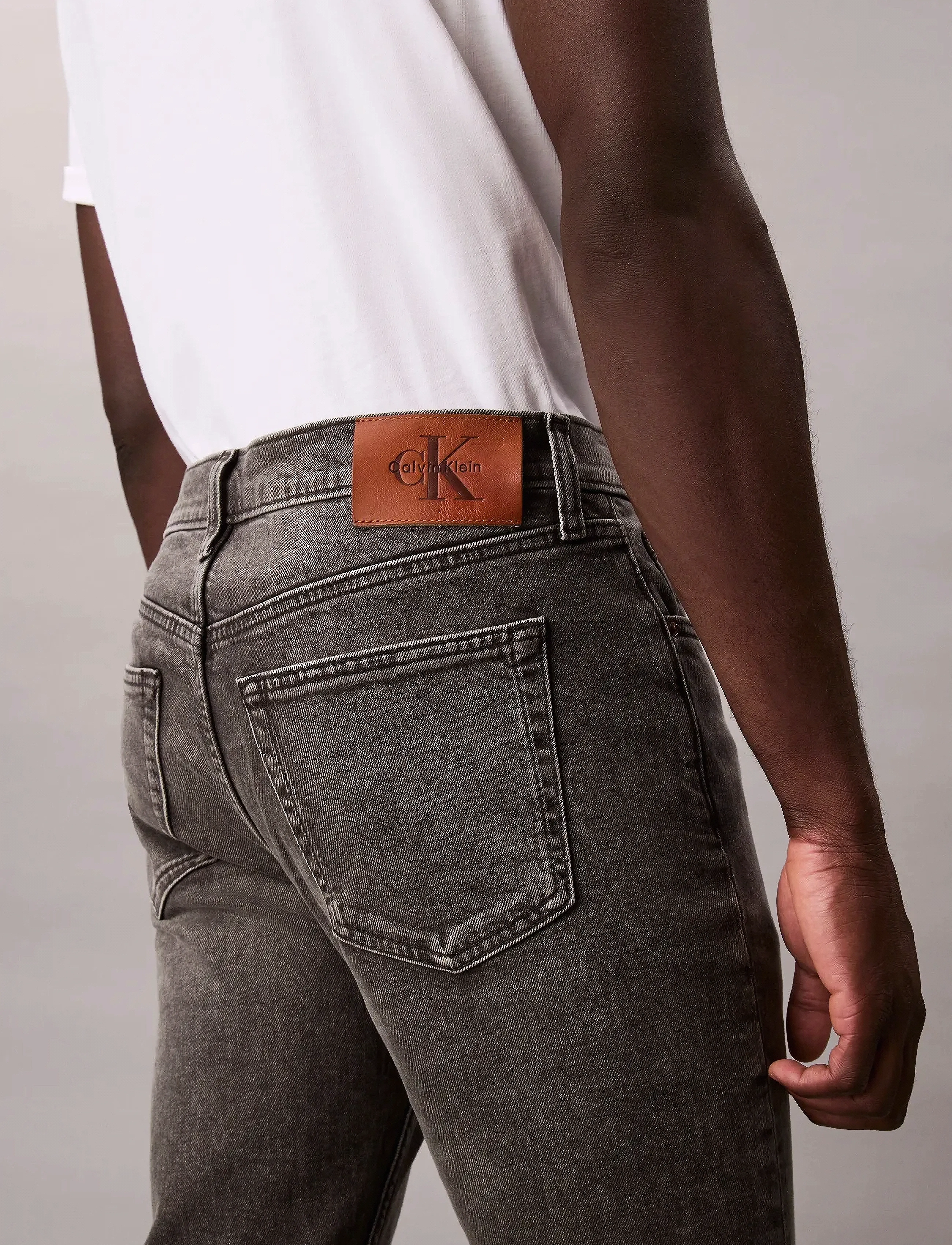 Calvin Klein Jeans - SLIM TAPER HEARST GREY JEAN - slim jeans - hearst grey - 4