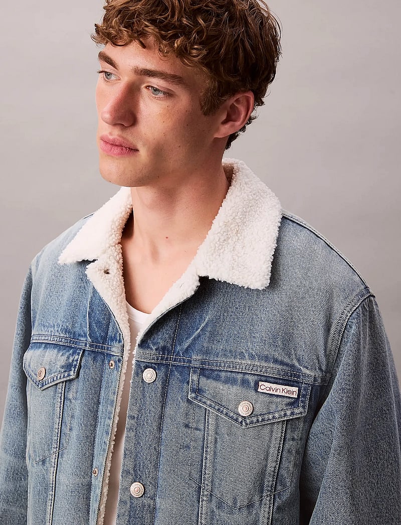 Calvin Klein Jeans - 90S SHERPA TRUCKER TINTED THUNDR - fodrade jeansjackor - tinted thundra - 2