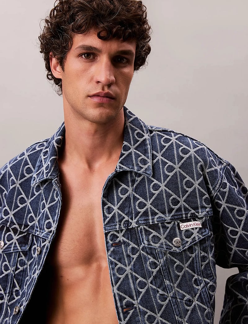 Calvin Klein Jeans - 90S INDIGO EMBLEM JACQUARD TRUCK - voodrita teksajakid - indigo emblem - 3