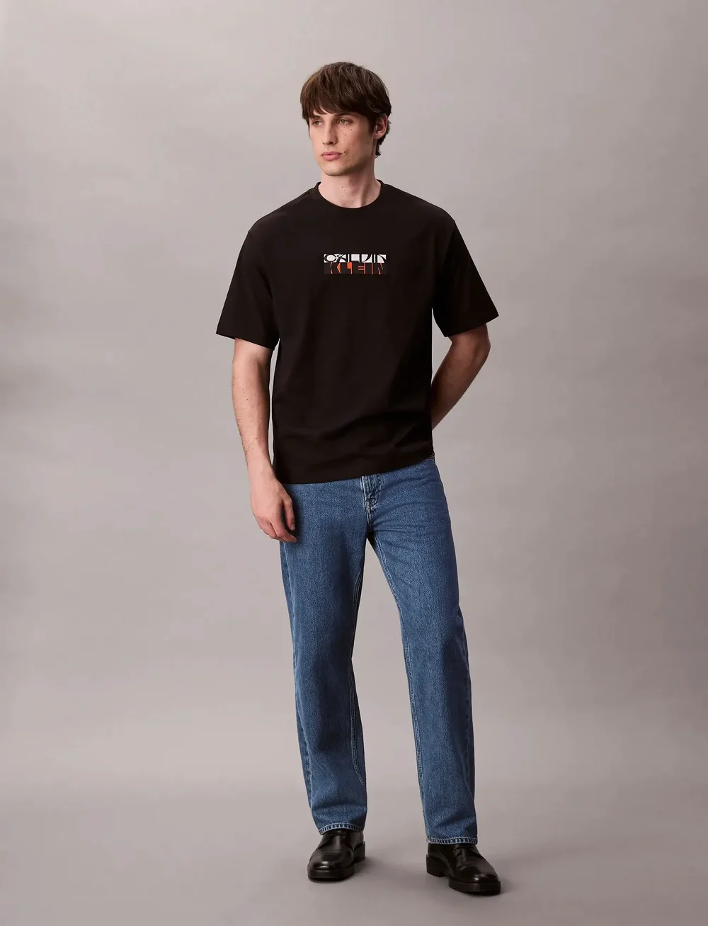 Calvin Klein Jeans - SS 16S TC CALVIN KLEIN BLOCK GRA - kortärmade t-shirts - black - 2