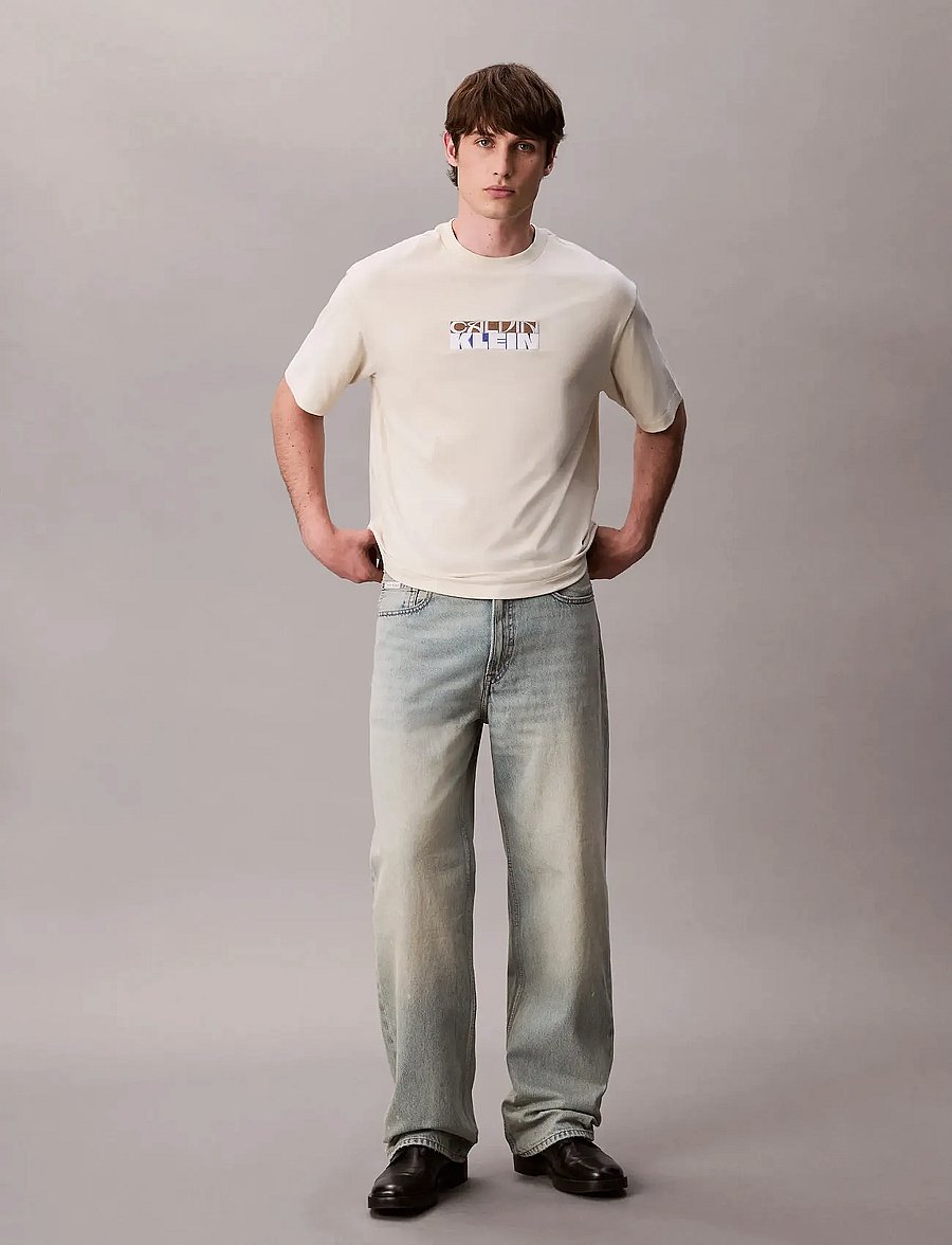 Calvin Klein Jeans - SS 16S TC CALVIN KLEIN BLOCK GRA - kurzärmelige t-shirts - bone white - 2