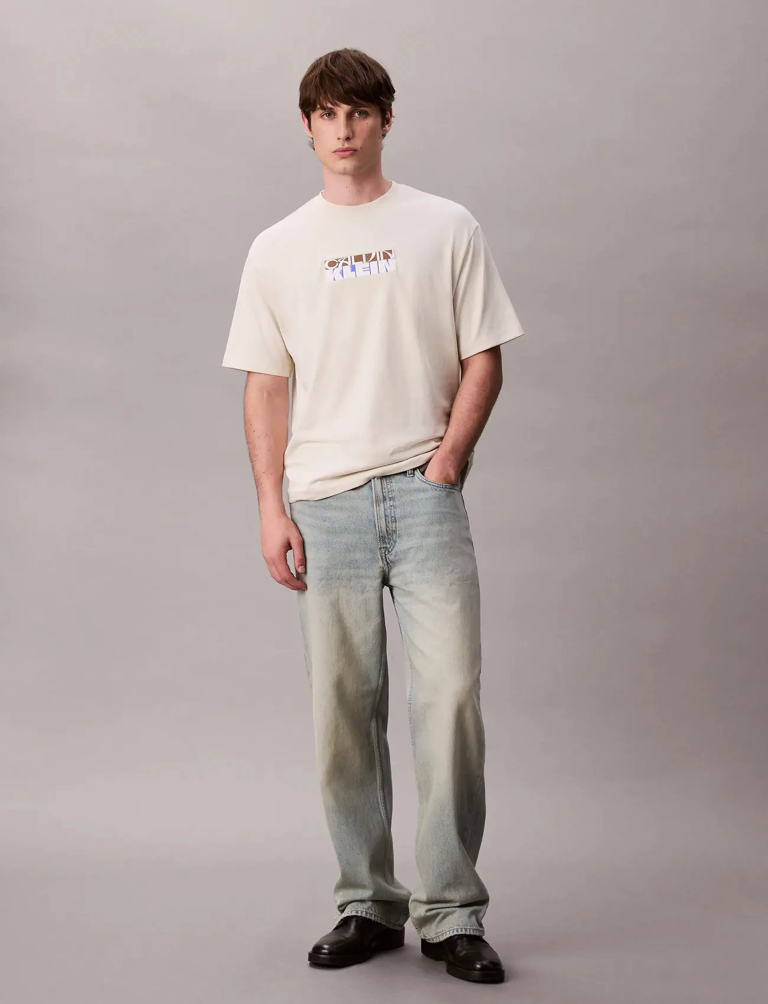 Calvin Klein Jeans - SS 16S TC CALVIN KLEIN BLOCK GRA - kortærmede t-shirts - bone white - 5