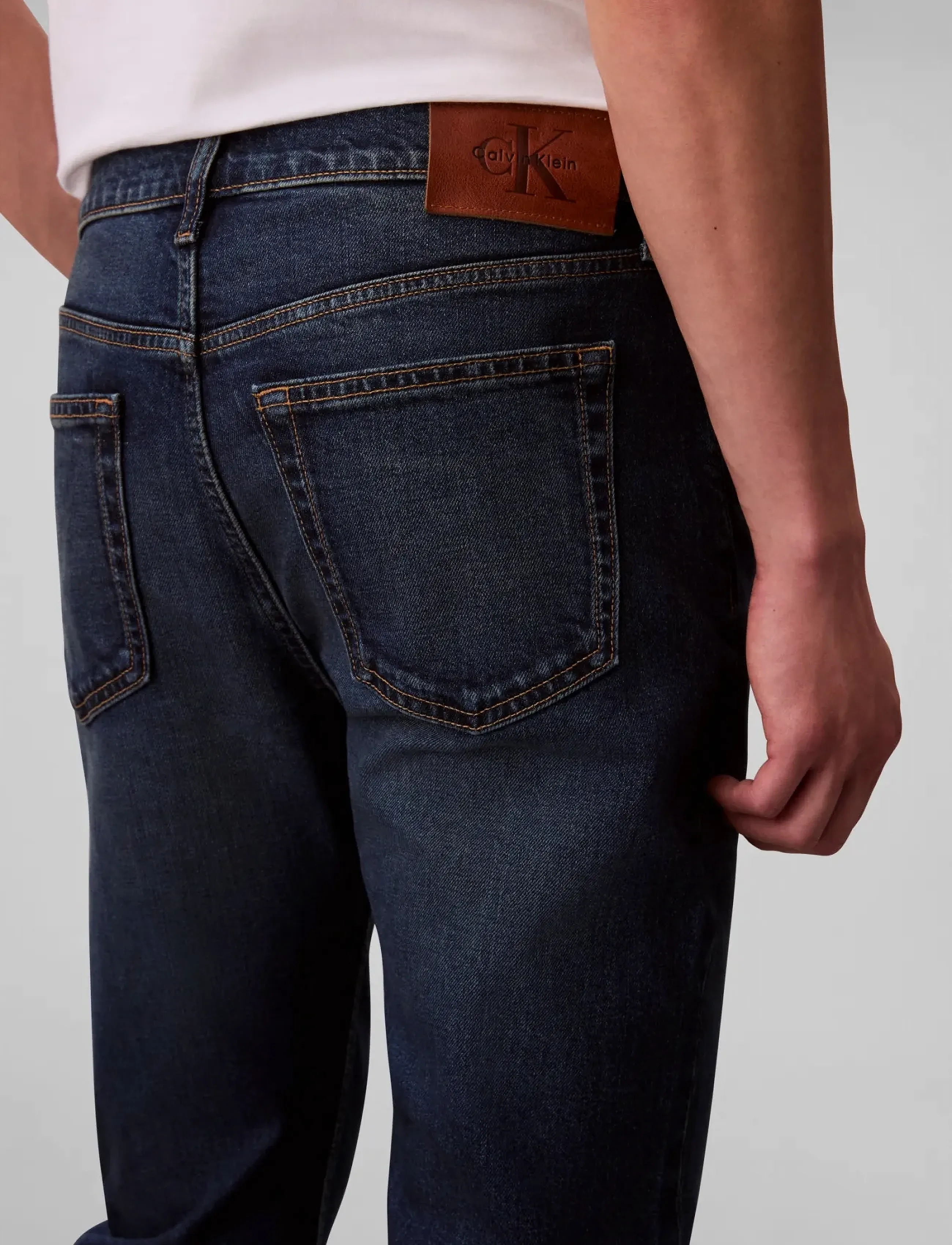 Calvin Klein Jeans - SLIM TAPER OIL SLICK JEAN - aptempti džinsai - oil slick - 3