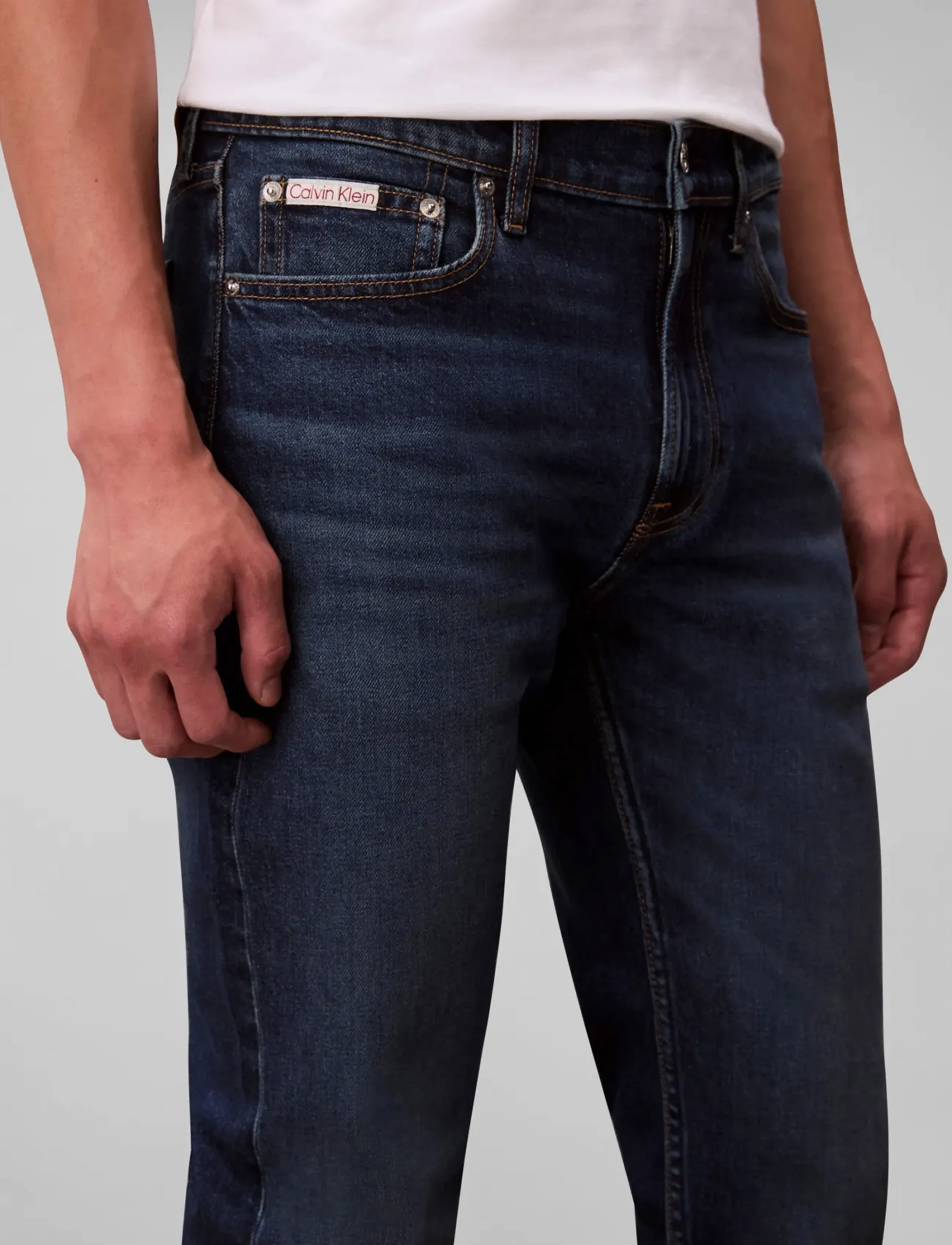 Calvin Klein Jeans - SLIM TAPER OIL SLICK JEAN - aptempti džinsai - oil slick - 4