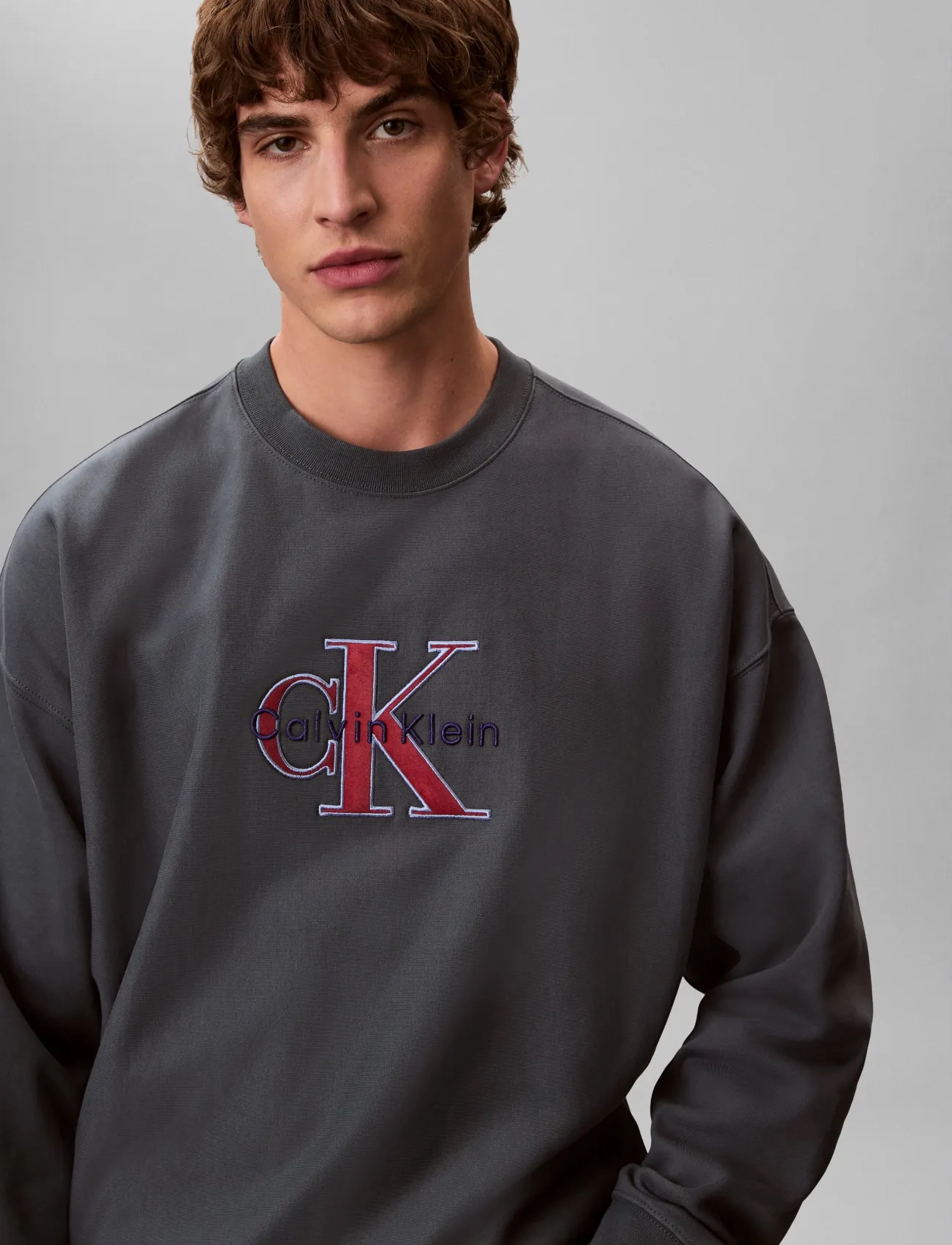 Calvin Klein Jeans - PREMIUM TRI-COLOR MONOLOGO CN SW - shop efter stil - harlem night blue - 5