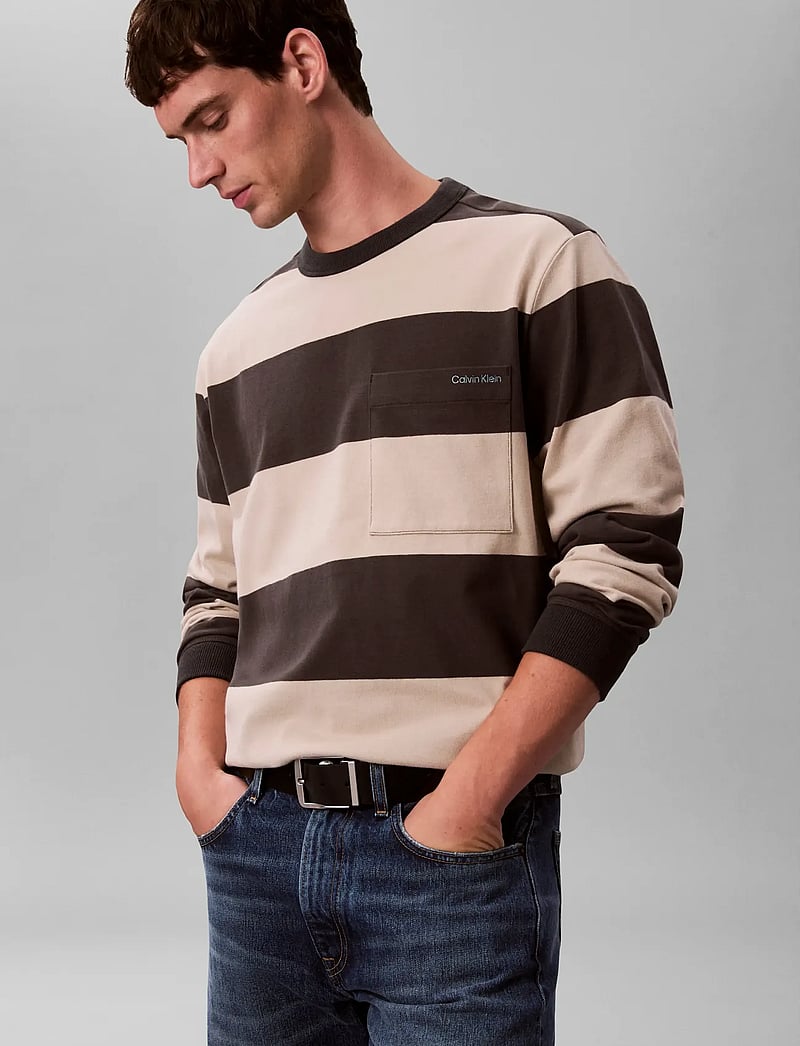 Calvin Klein Jeans - LS SUEDED STRIPE POCKET TEE - långärmade t-shirts - pirate black - 5