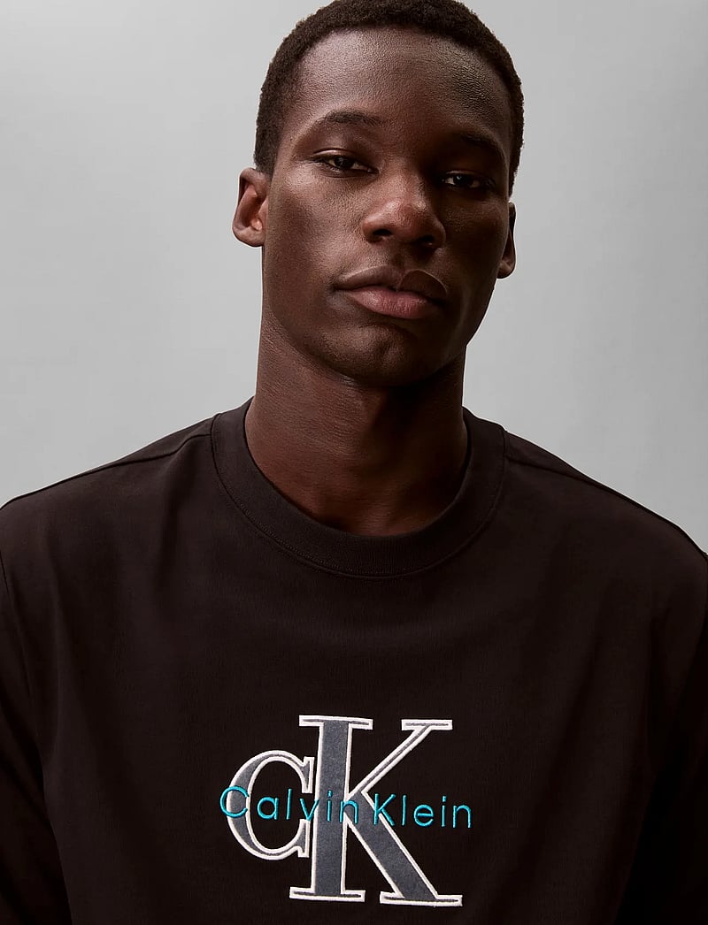 Calvin Klein Jeans - LS 16S JERSEY TRI-COLOR MONOLOGO - sweatshirts - black - 4