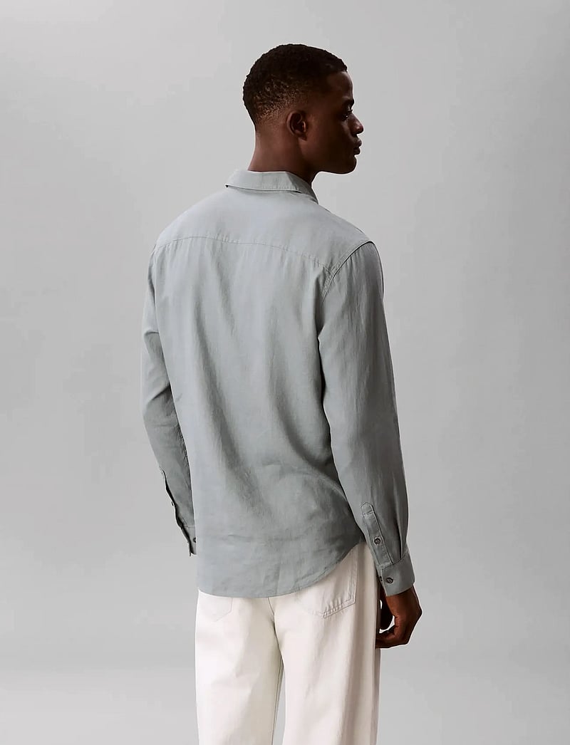 Calvin Klein Jeans - LS SOLID CASUAL LINEN CLASSIC SH - hørskjorter - frosted spruce - 2