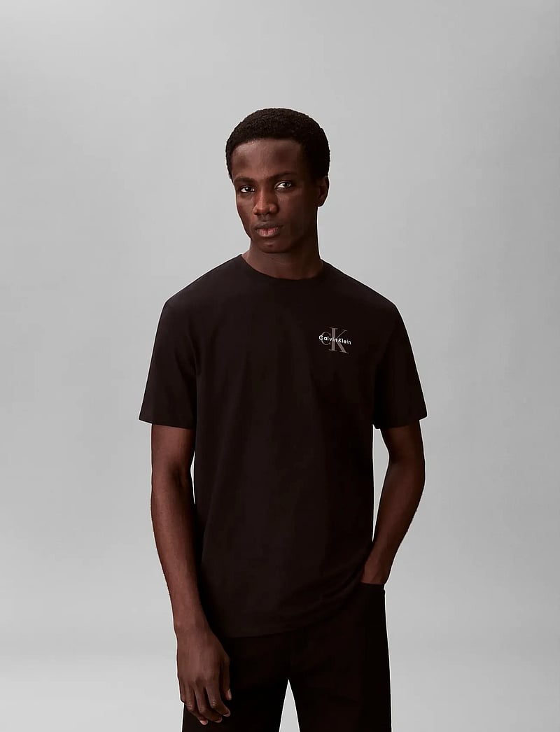 Calvin Klein Jeans - SS 30S CLASSIC MICRO MONOLOGO TE - kortärmade t-shirts - black bright white - 3