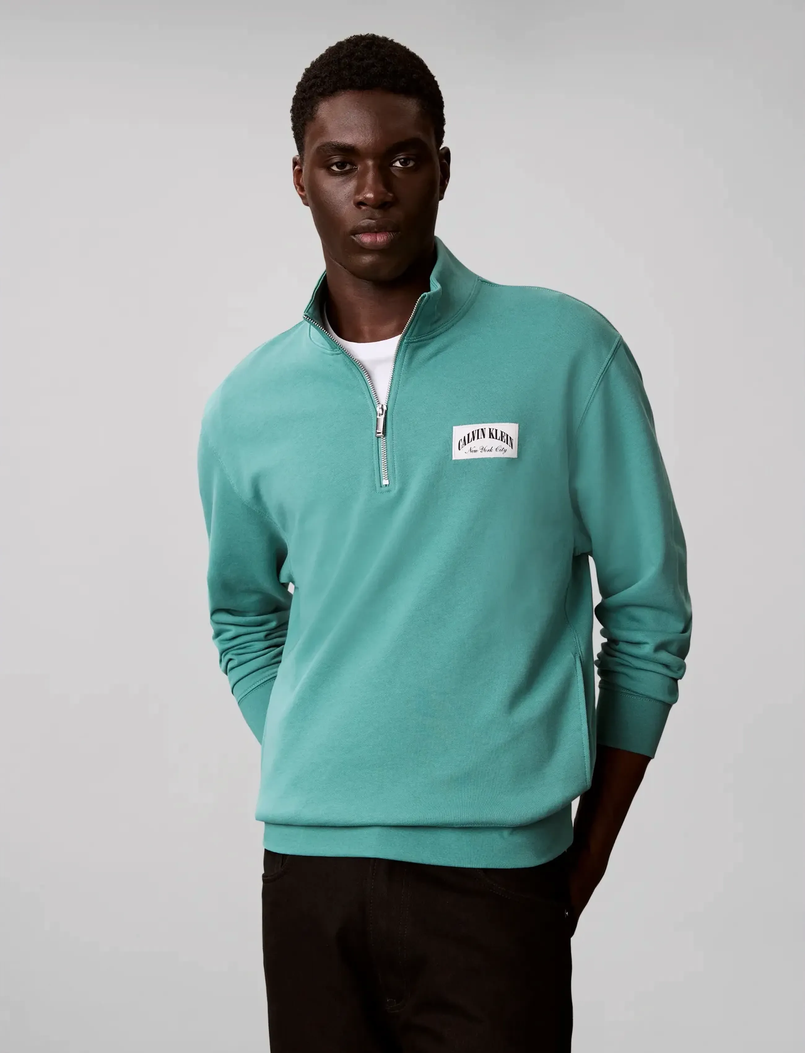 Calvin Klein Jeans - LS EU 350TERRY COLLEGIATE BADGE - shop efter stil - wild green - 3