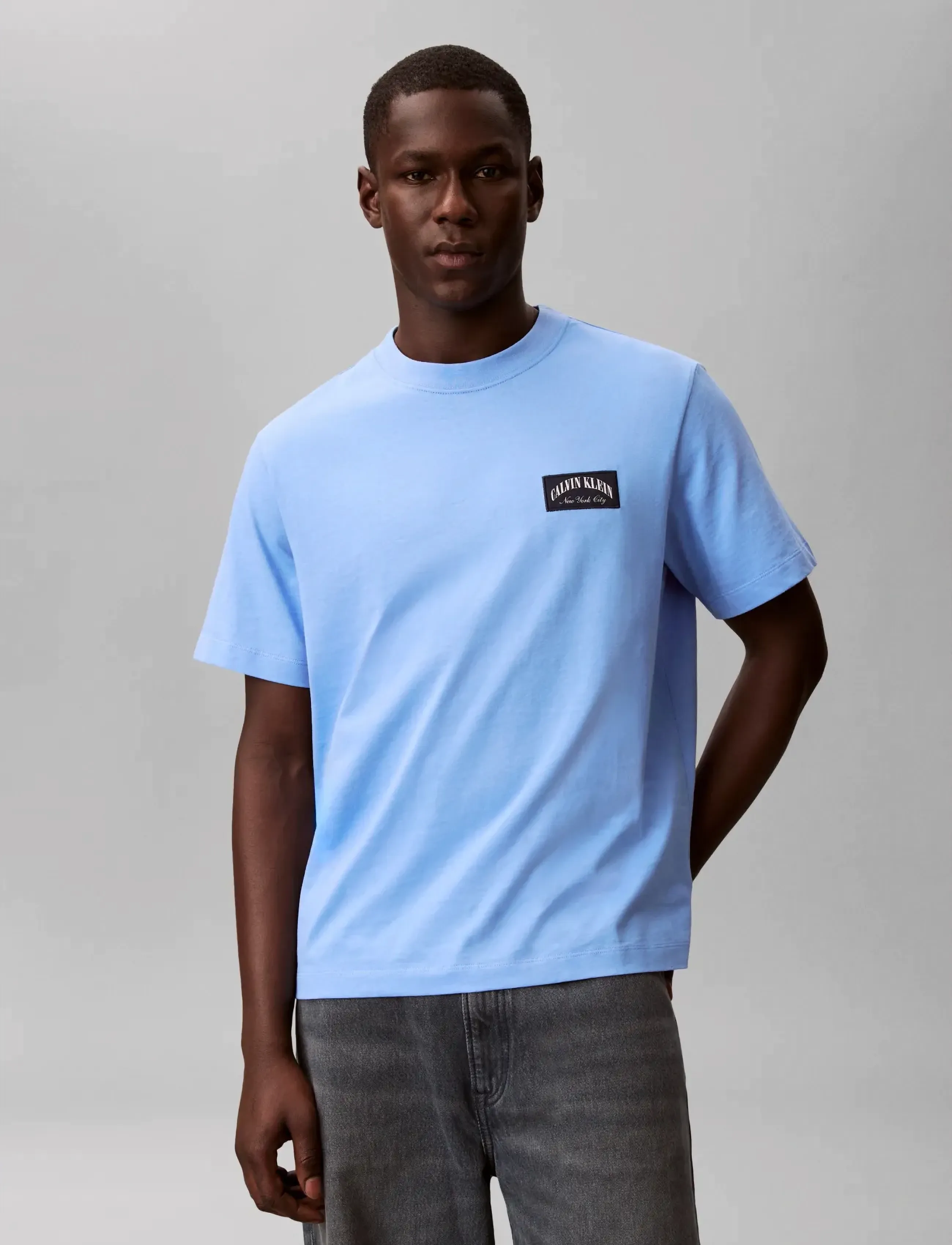 Calvin Klein Jeans - SS 20S EASY COLLEGIATE BADGE TEE - t-shirts à manches courtes - blue descent - 3