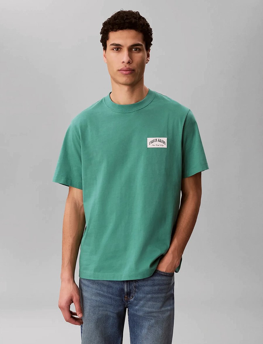 Calvin Klein Jeans - SS 20S EASY COLLEGIATE BADGE TEE - kortærmede t-shirts - wild green - 3